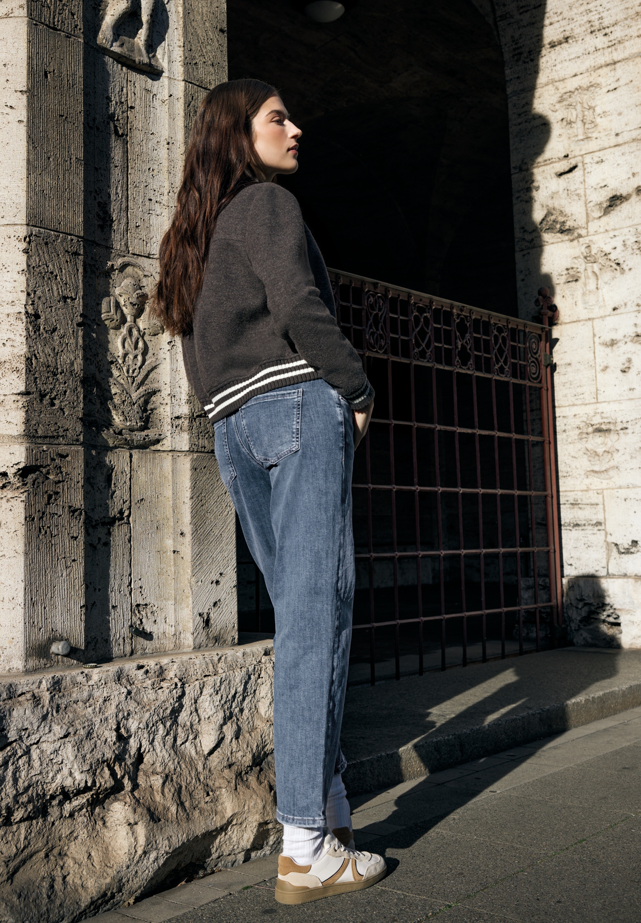 STREET ONE STUDIO Comfort-fit-Jeans mit destroyed Details günstig online kaufen
