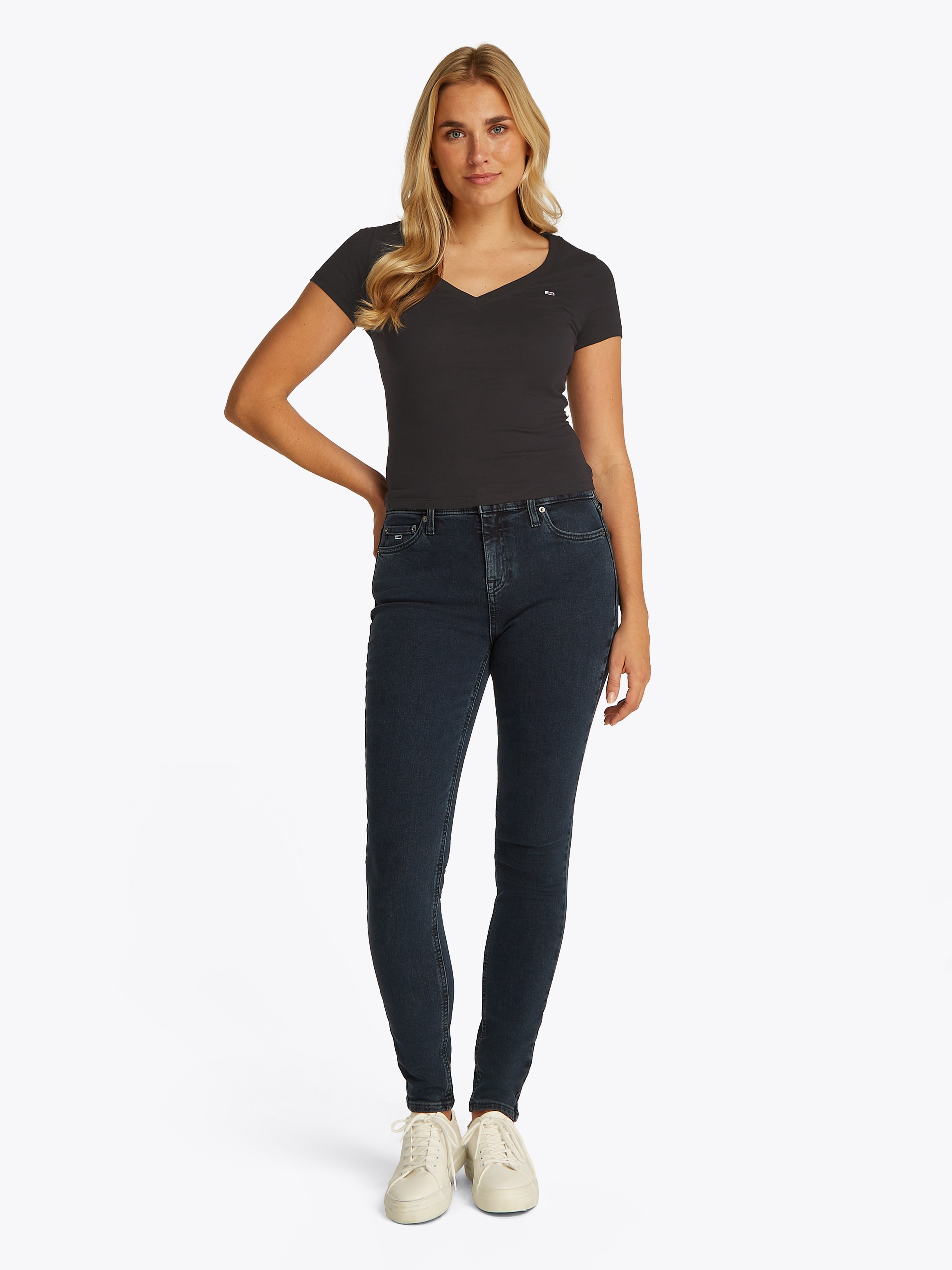 Tommy Jeans T-Shirt »TJW SLIM V-NECK TEE«, mit Logo-Stickerei