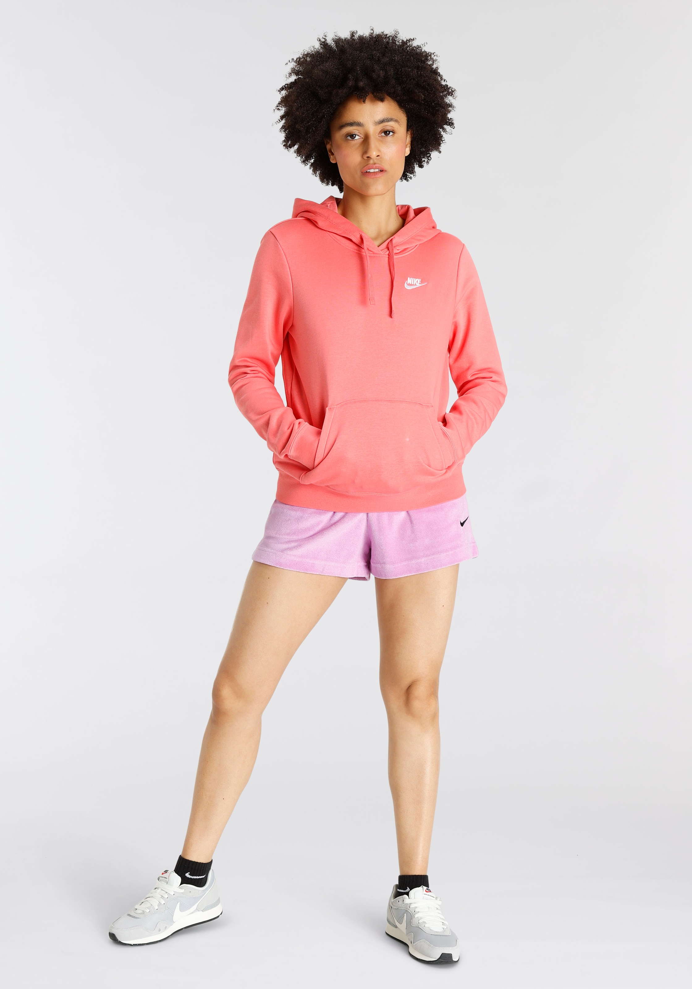 Nike Sportswear Kapuzensweatshirt »CLUB FLEECE WOMEN'S PULLOVER HOODIE«