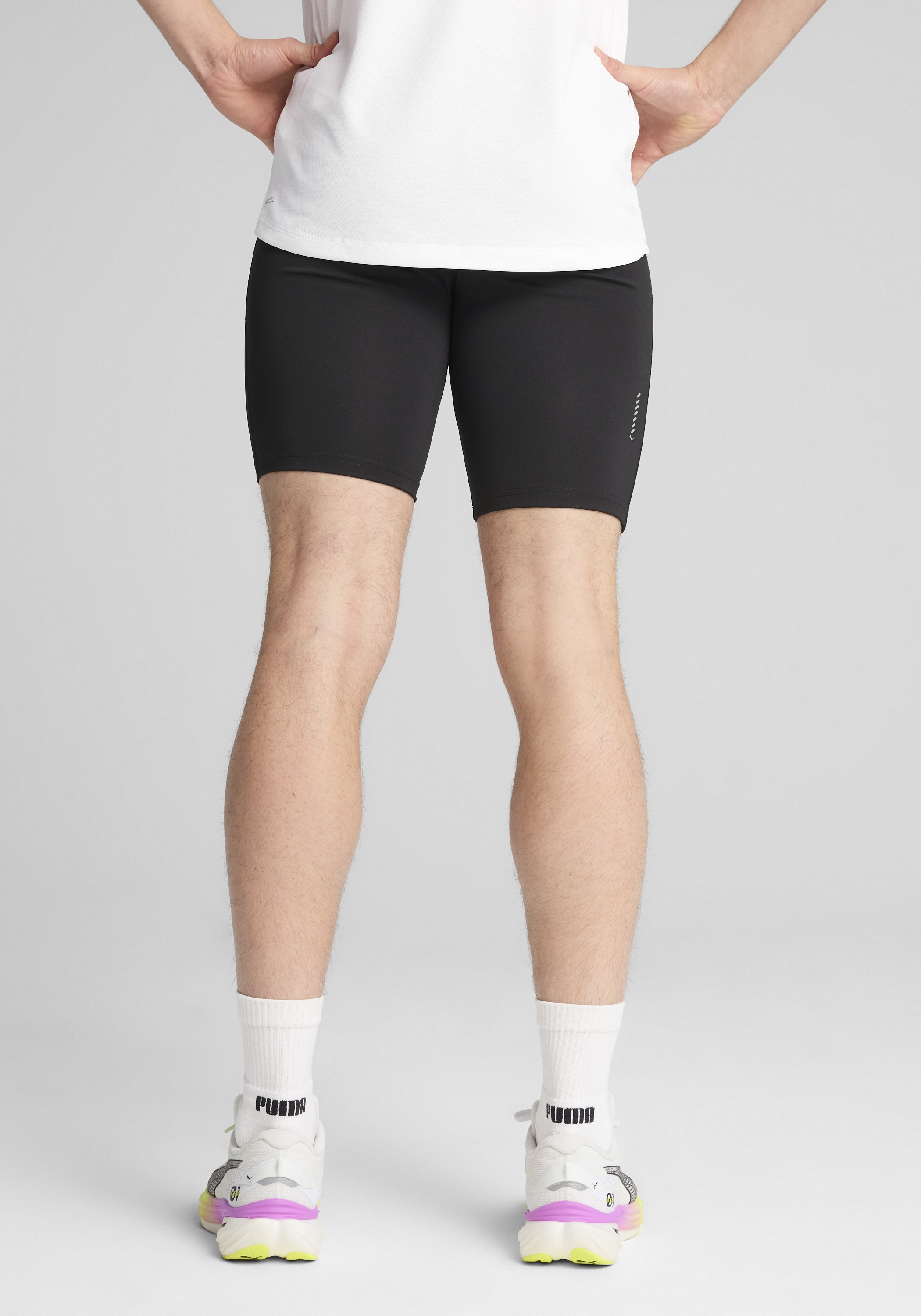 PUMA Trainingsshorts »M RUN FOUNDATION 8 TIGHT SHORT«  mit dryCELL Technologie, atmungsaktiv, schmale Passform