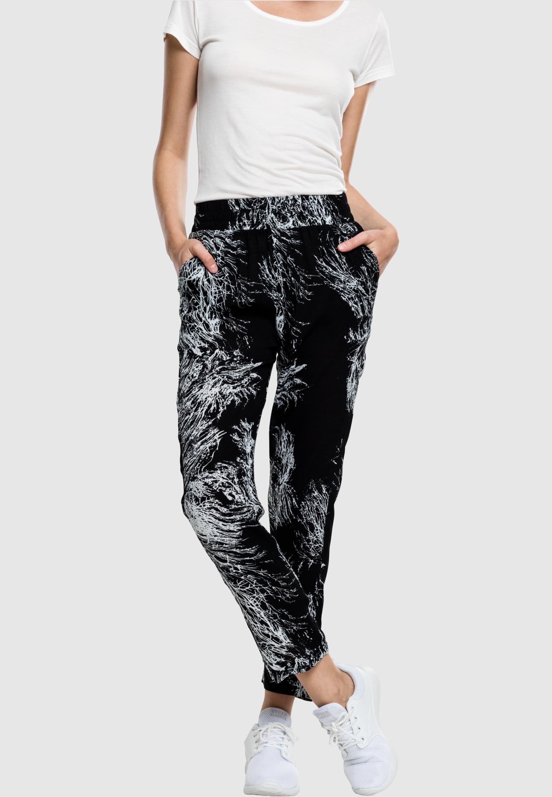 URBAN CLASSICS Stoffhose »Urban Classics Damen Ladies Beach Pants«, (1 tlg.)