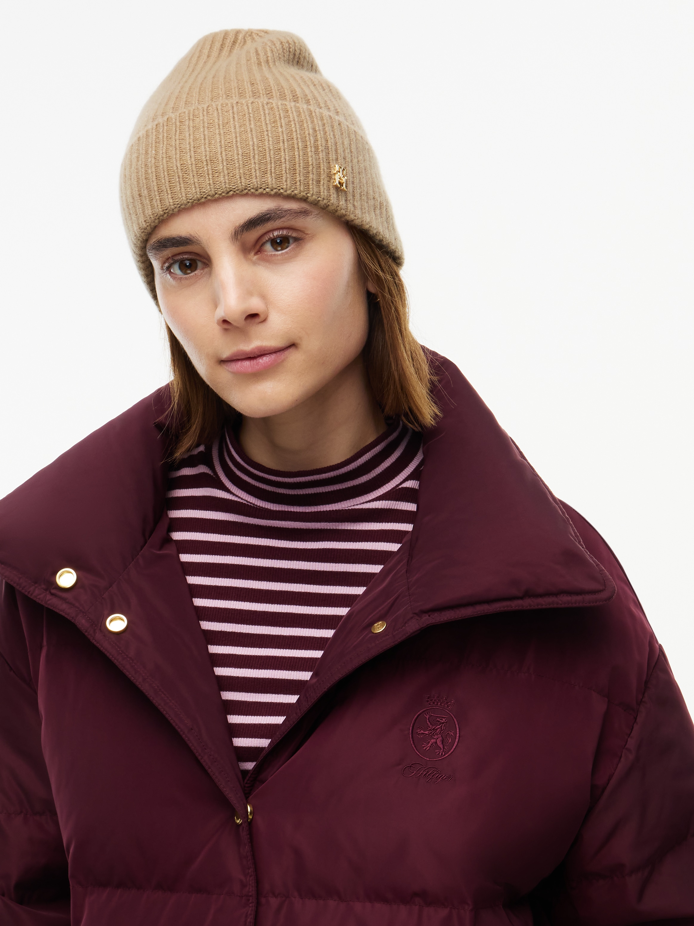 Tommy Hilfiger Beanie »CASHMERE BEANIE« Regular fit mit Markenlogoemblem