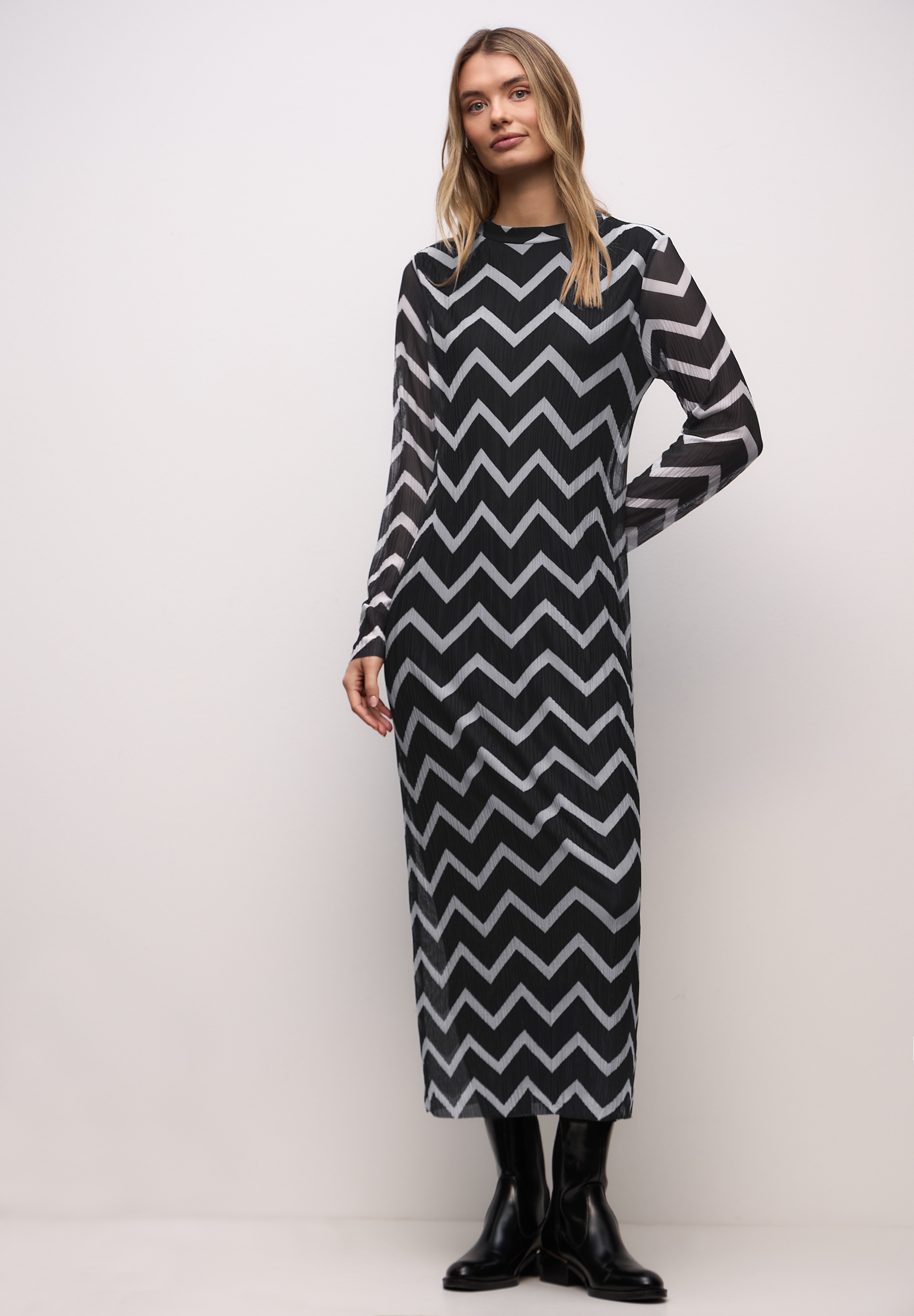 STREET ONE Midikleid Ohne Taschen mit grafischem Muster günstig online kaufen