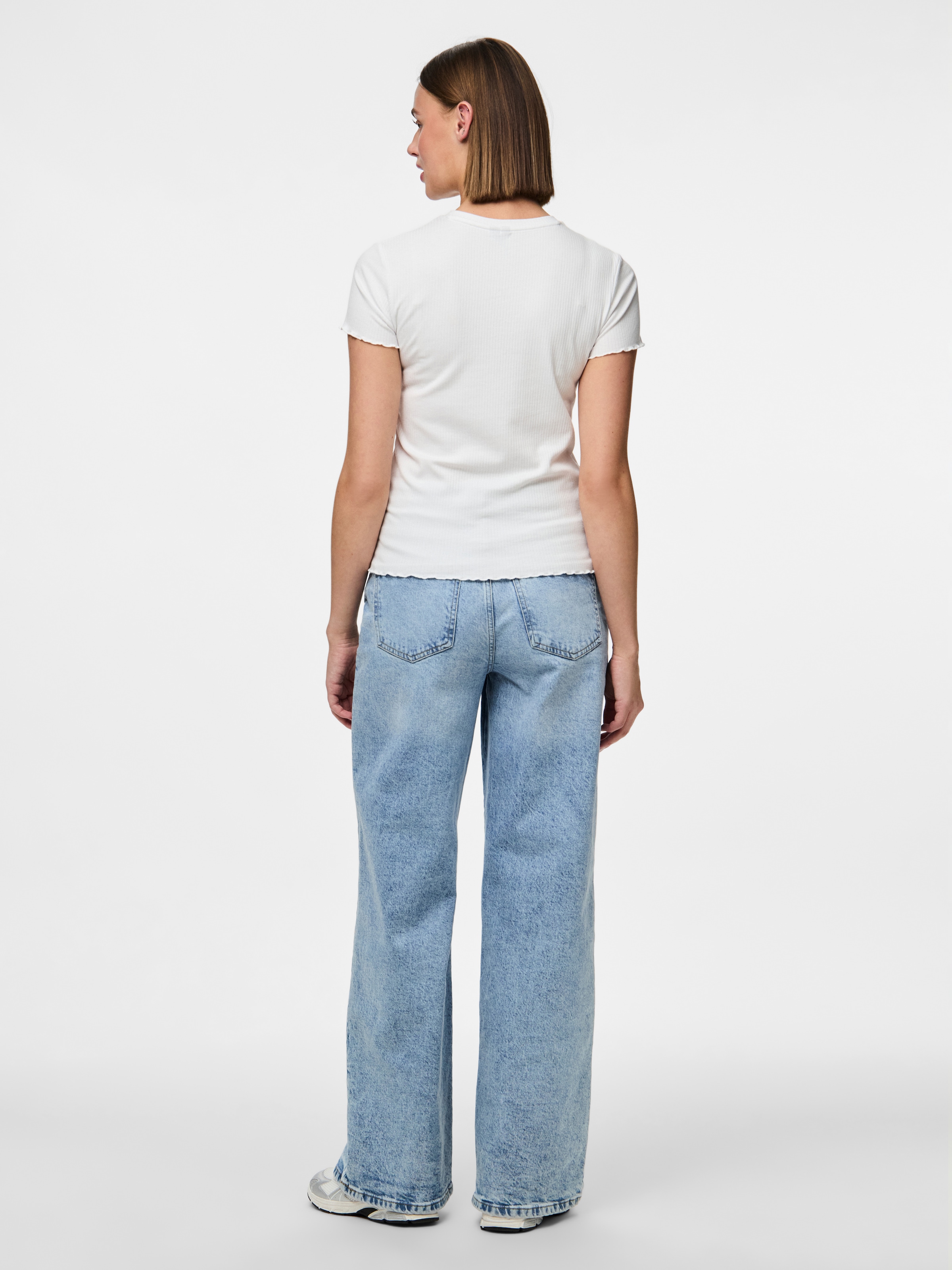 pieces Kurzarmshirt »PCNICCA SS O-NECK  TOP KAC BFD« Viskosemischung, slim fit