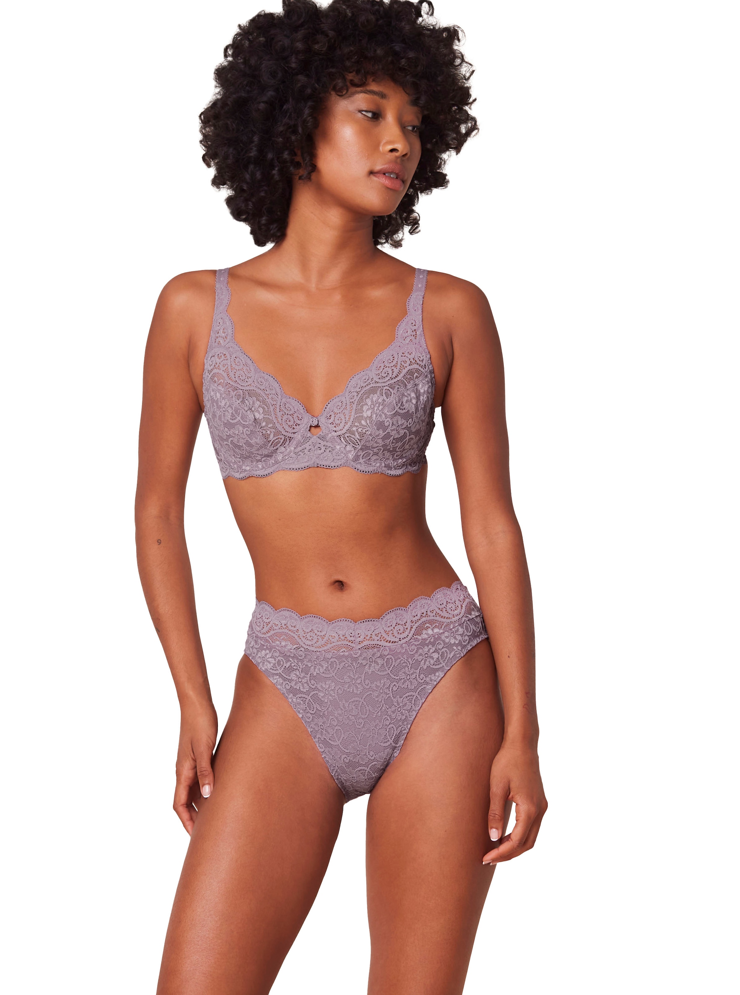 Triumph "Amourette 300" mit floraler Stretch-Spitze günstig online kaufen