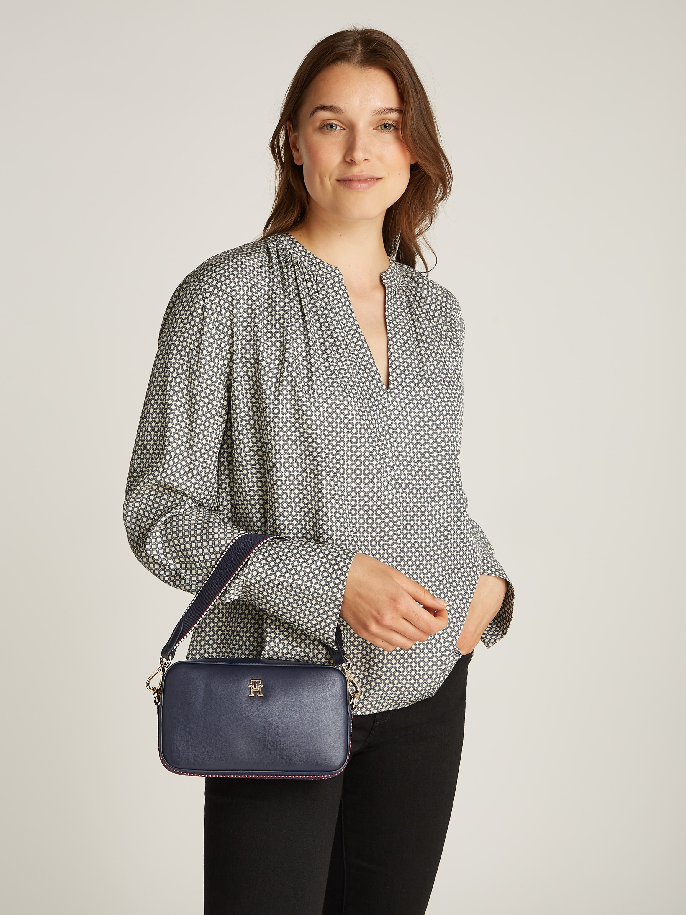 Tommy Hilfiger Umhängetasche »TH DISTINCT CAMERA BAG CORP«, Damen Henkeltasche, Schultertasche, Mini Bag mit TH-Label