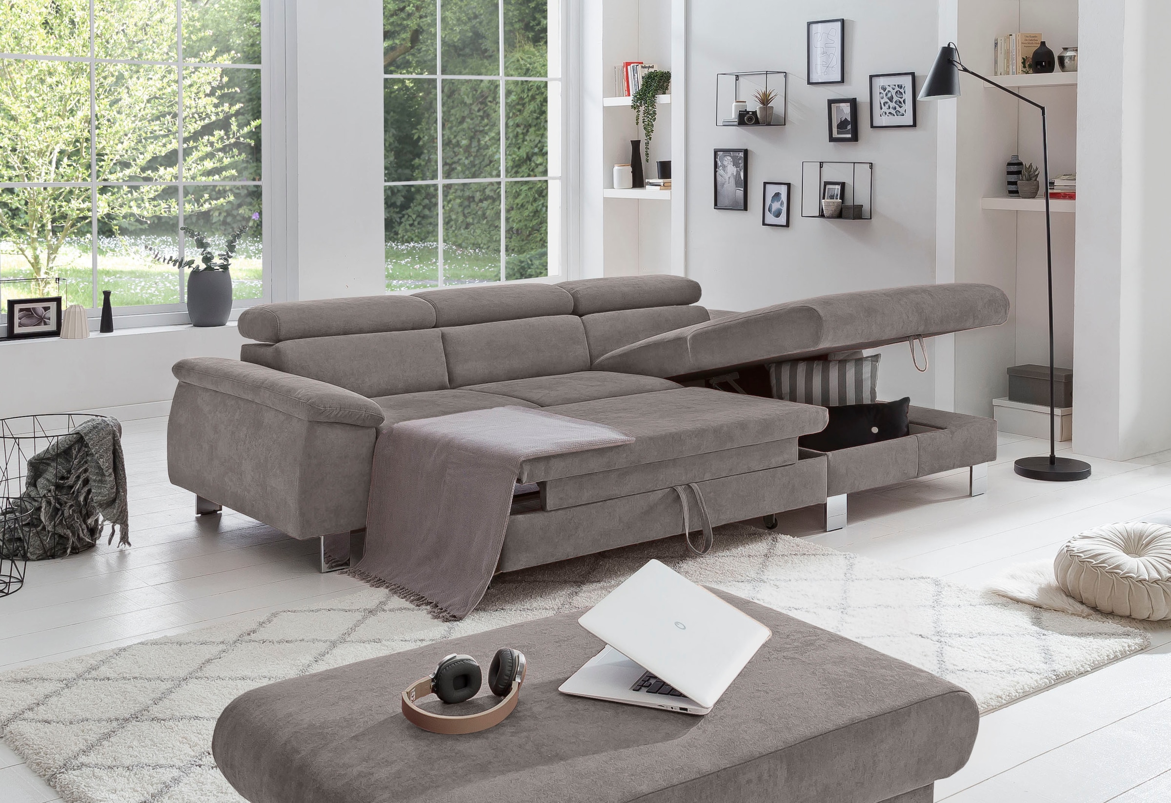 COTTA Ecksofa »Komaris L-Form, B: 244 cm« mit Kopfteilverstellung, optional Bettfunktion, Bettkasten & Licht