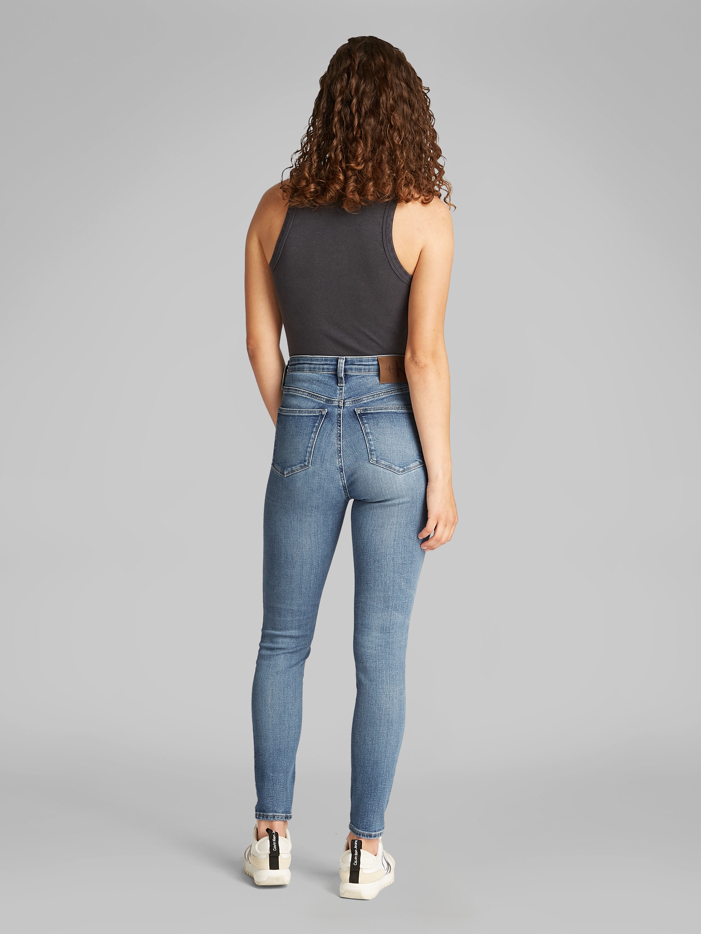 Calvin Klein Jeans Skinny-fit-Jeans »HIGH RISE SUPER SKINNY ANKLE«, in blauer Waschung