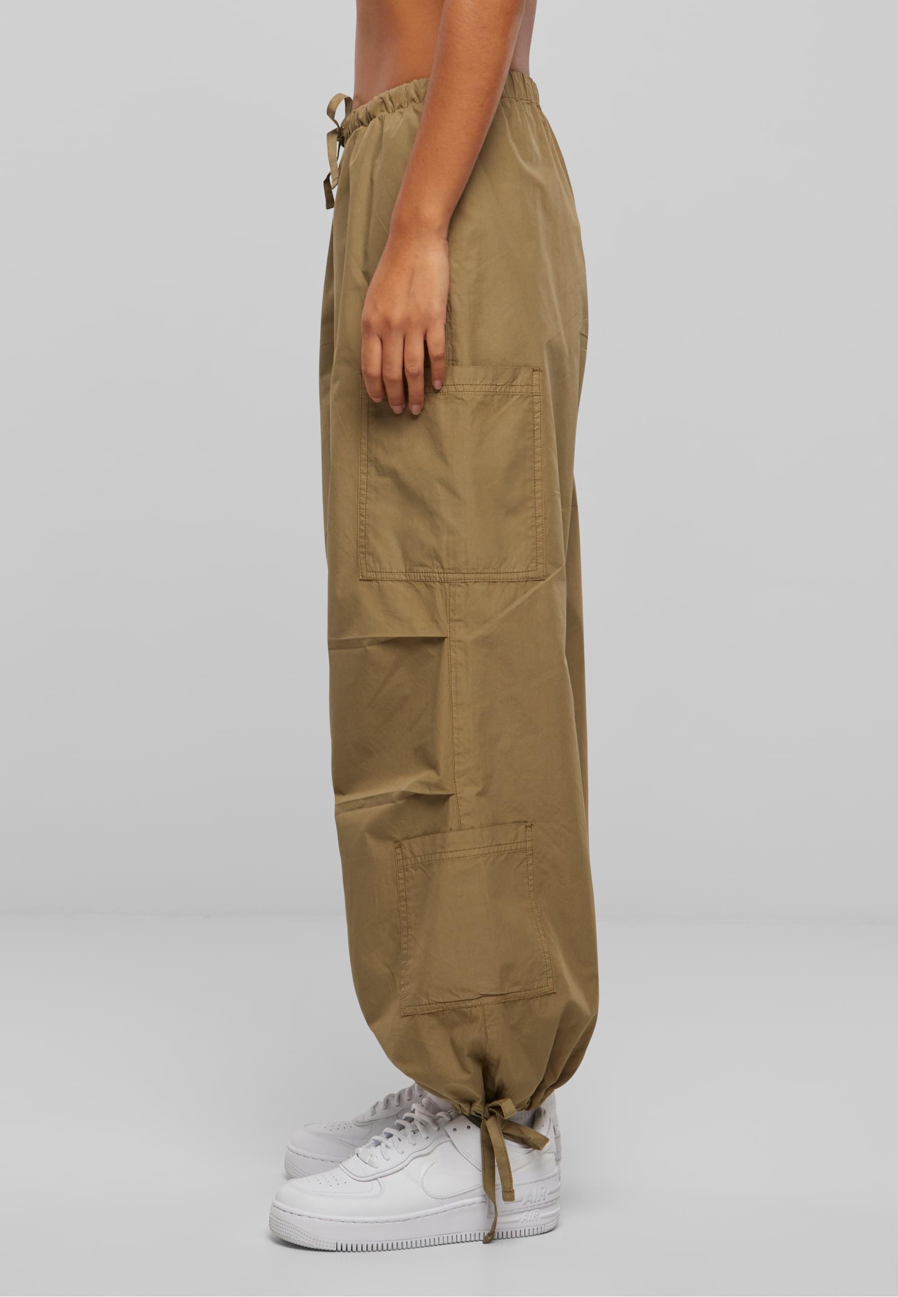 URBAN CLASSICS Cargohose »Urban Classics Ladies Cotton Cargo Parashute Pants«, (1 tlg.)