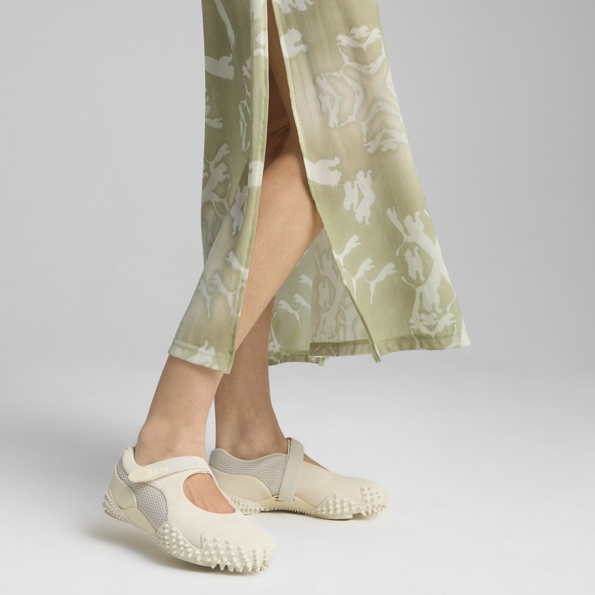 PUMA Sweatkleid »DARE TO Mesh-Säulenkleid Damen«