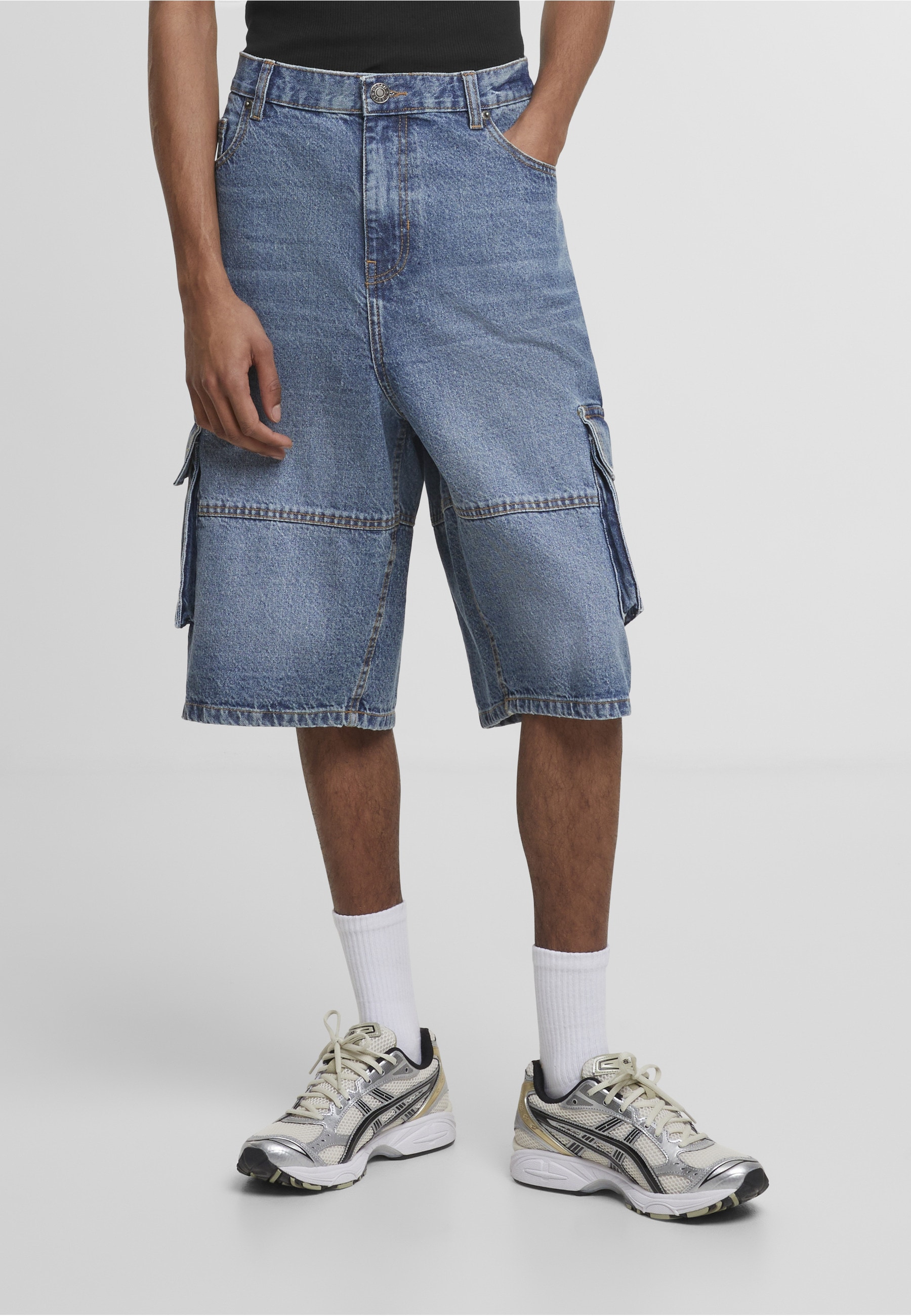 URBAN CLASSICS Shorts »Urban Classics Relaxed Denim Cargo Shorts«