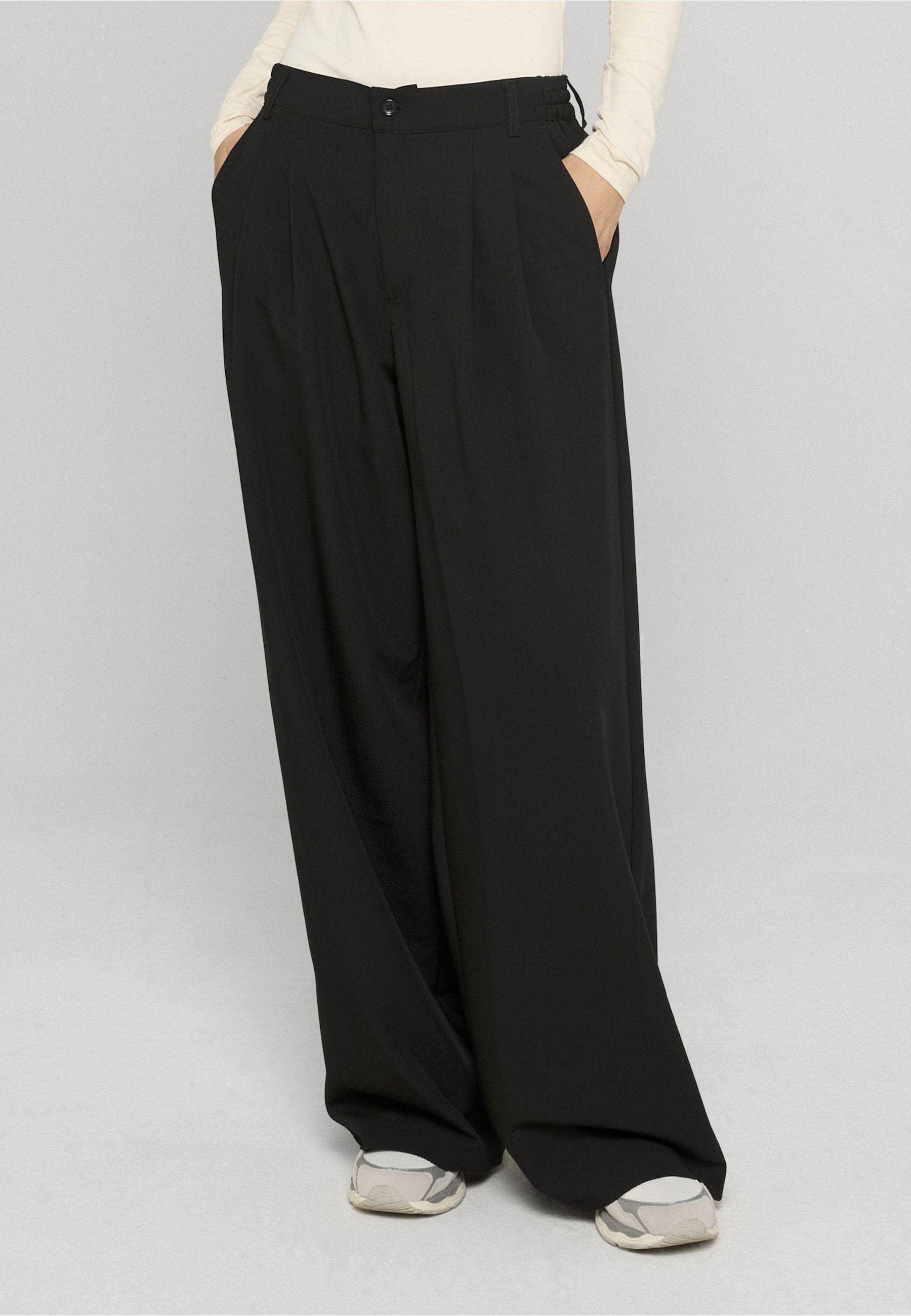 URBAN CLASSICS Stoffhose »Urban Classics Damen Ladies Ultra Wide Pleat-Front Pants«