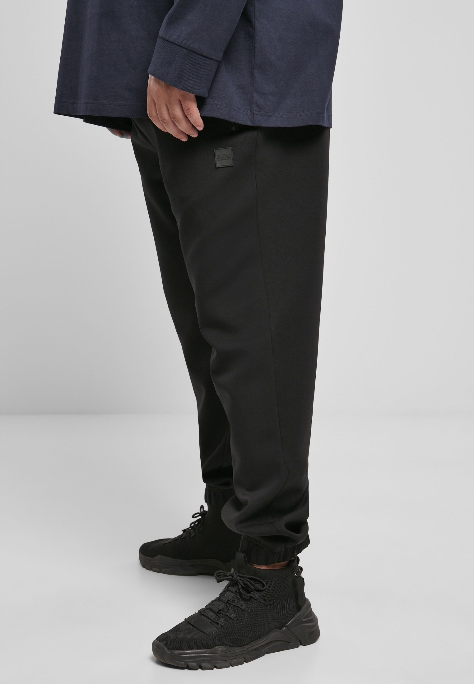 URBAN CLASSICS Stoffhose »Urban Classics Herren Basic Track Pants«, (1 tlg.)