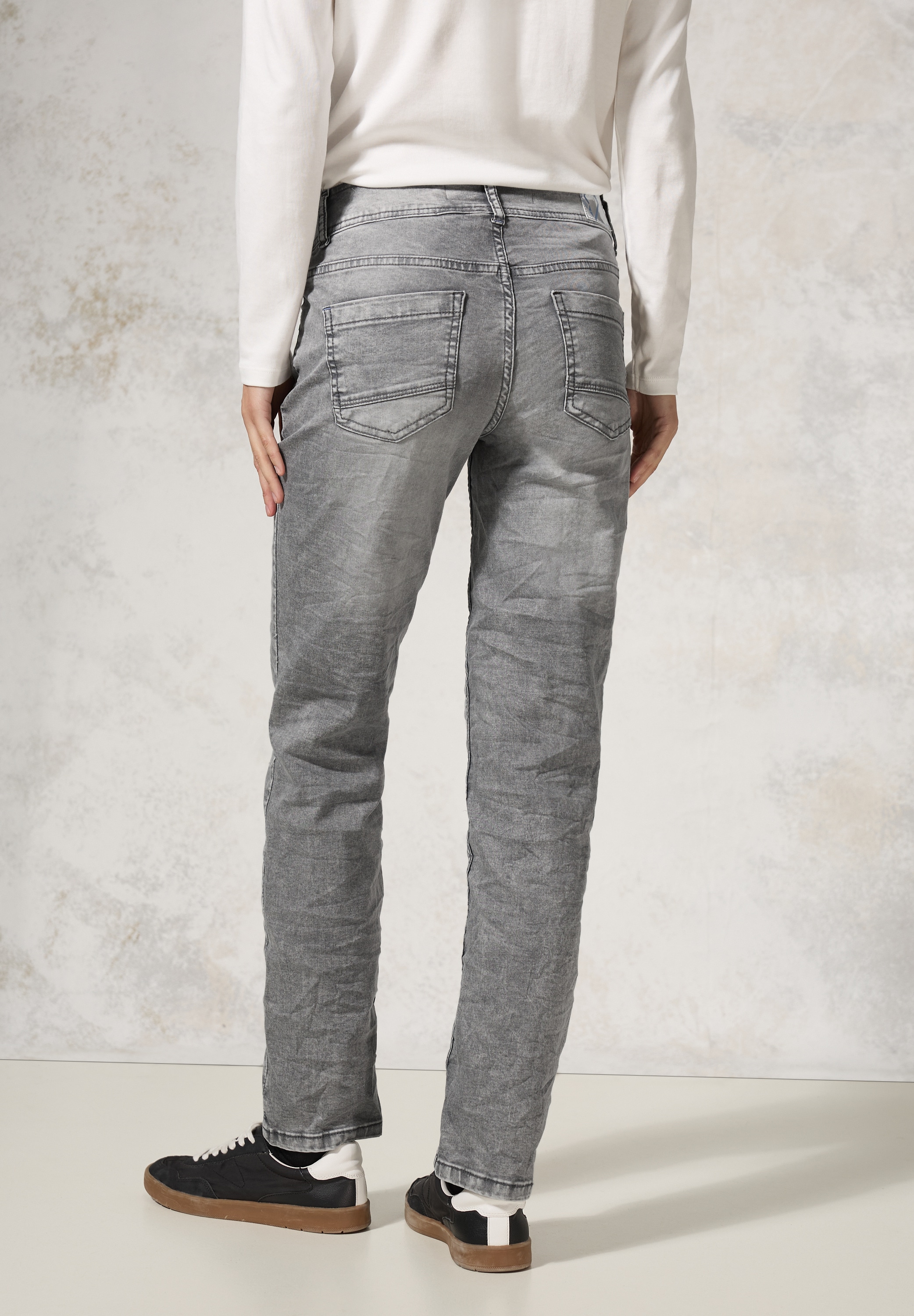 Straight-Jeans, Middle Waist