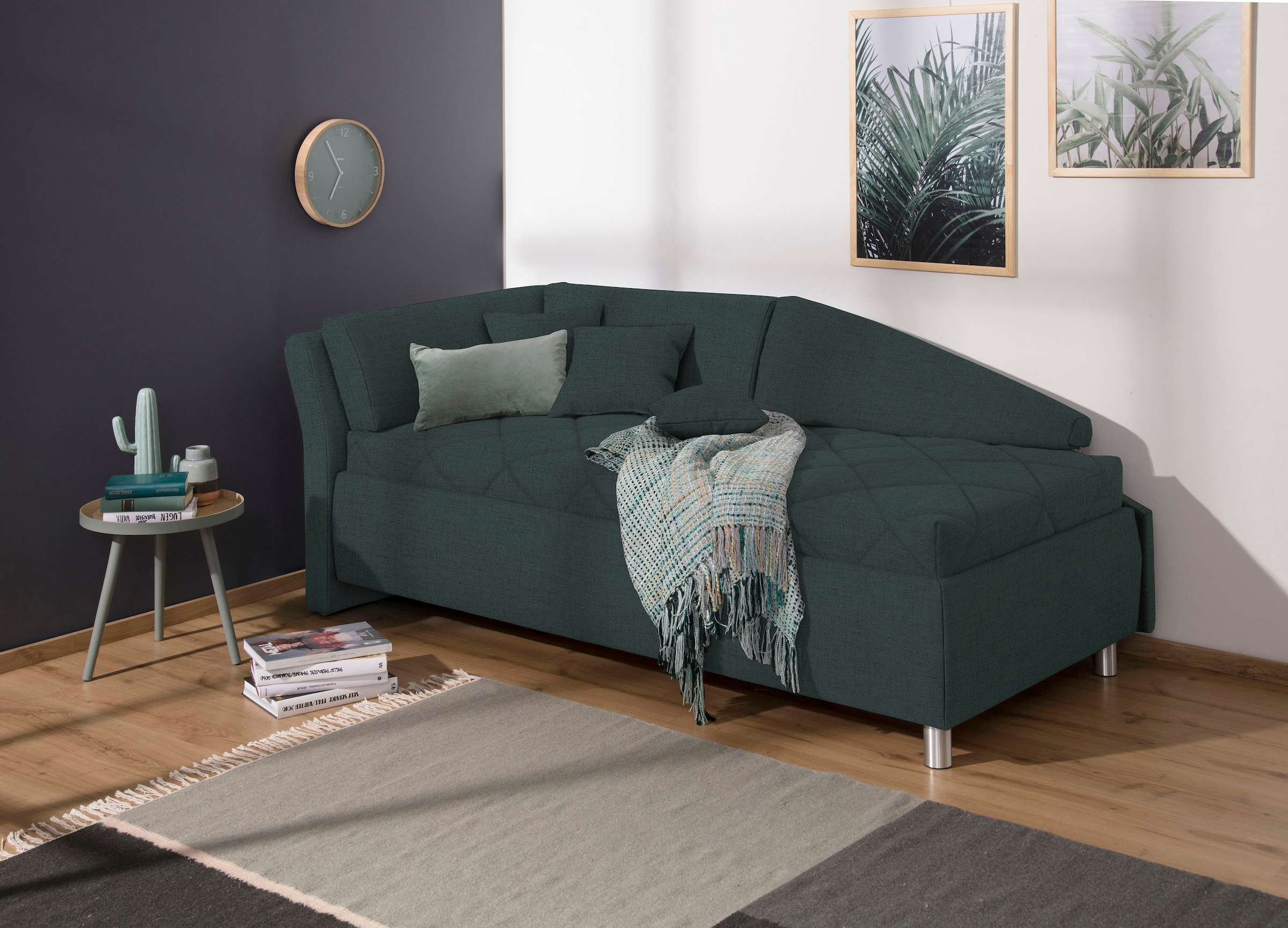 alina Schlafsofa »Lindsay«, Bettkasten, Zierkissen-Set aus: 2 Stk. 40x40cm, 1 Stk. 30x30cm