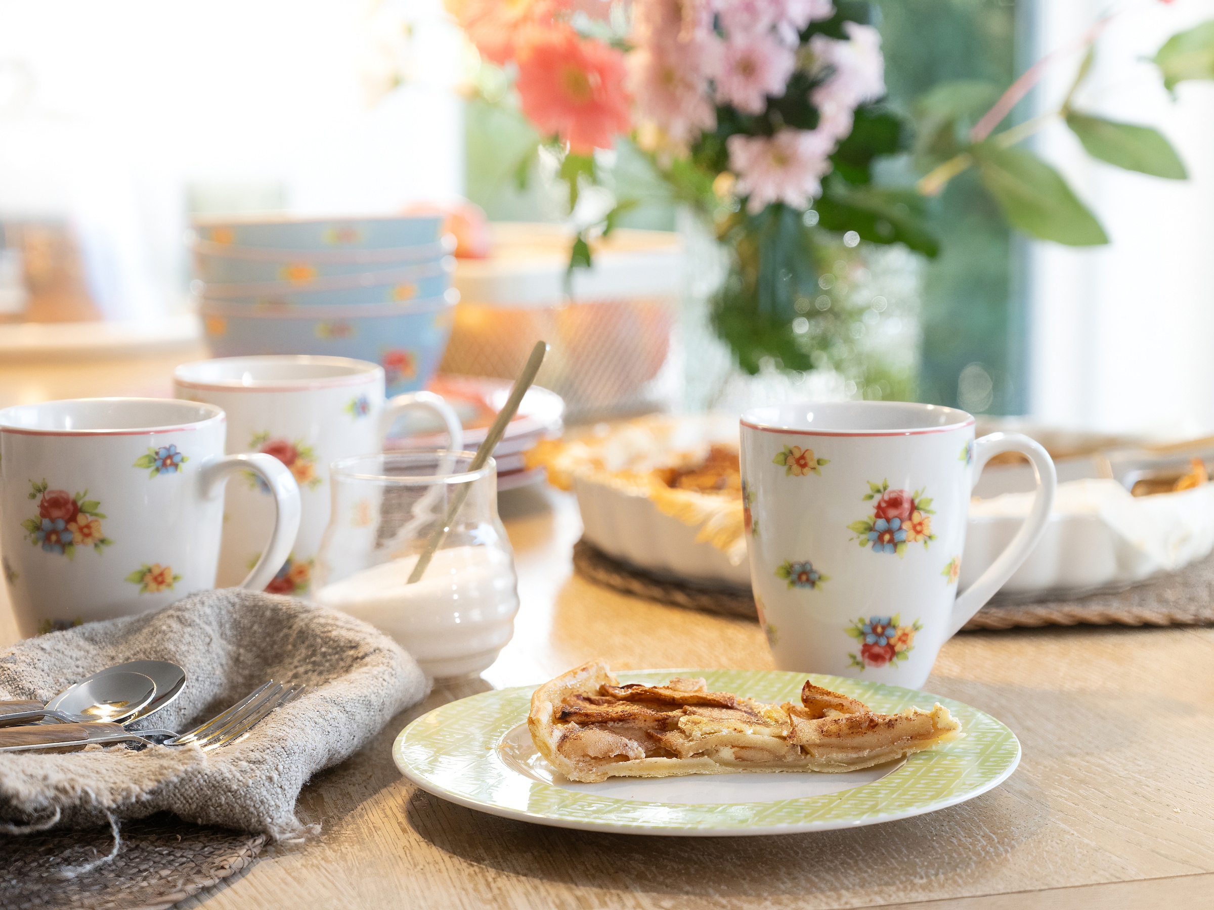 CreaTable Kombiservice »Geschirr-Set Emily« Service, romantisches Blumendekor, 16 Teile, für 4 Personen