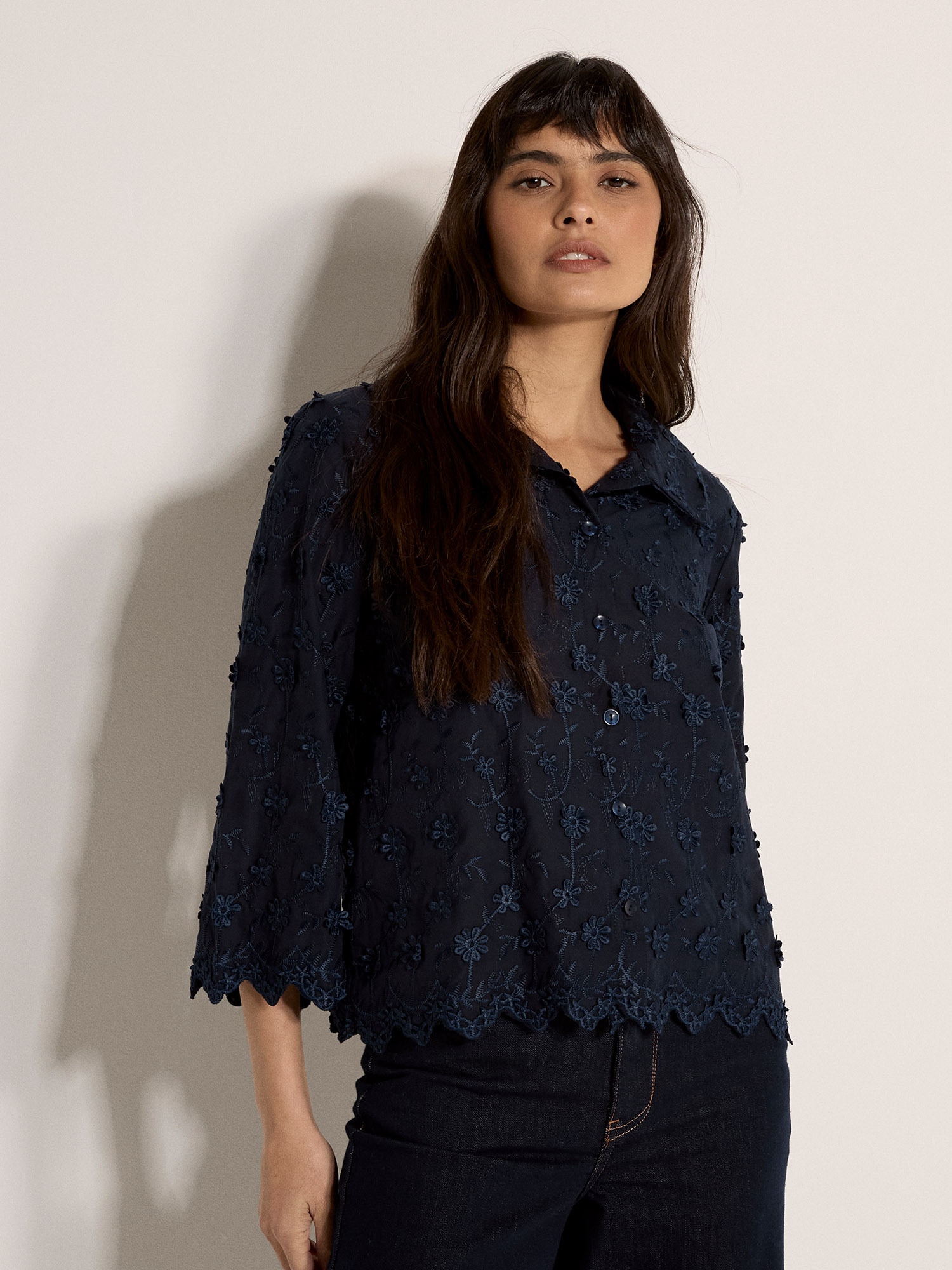 Apricot Spitzenbluse "Gekürztes Shirt mit Blumenapplikation" mit Blumenapplikation