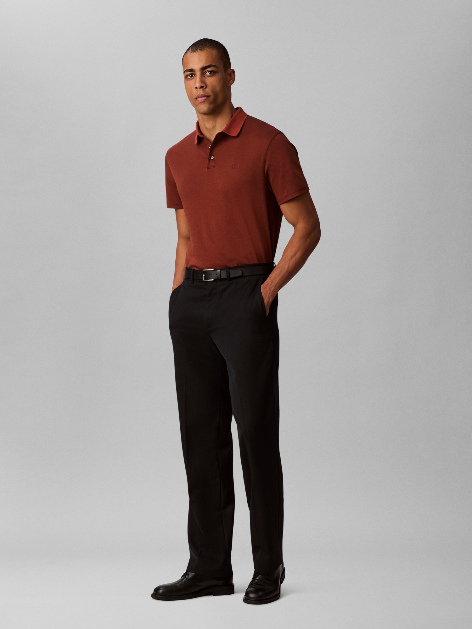 Calvin Klein Poloshirt »SS SUPIMA CHEST EMB POLO«, Mit Rundhalsausschnitt