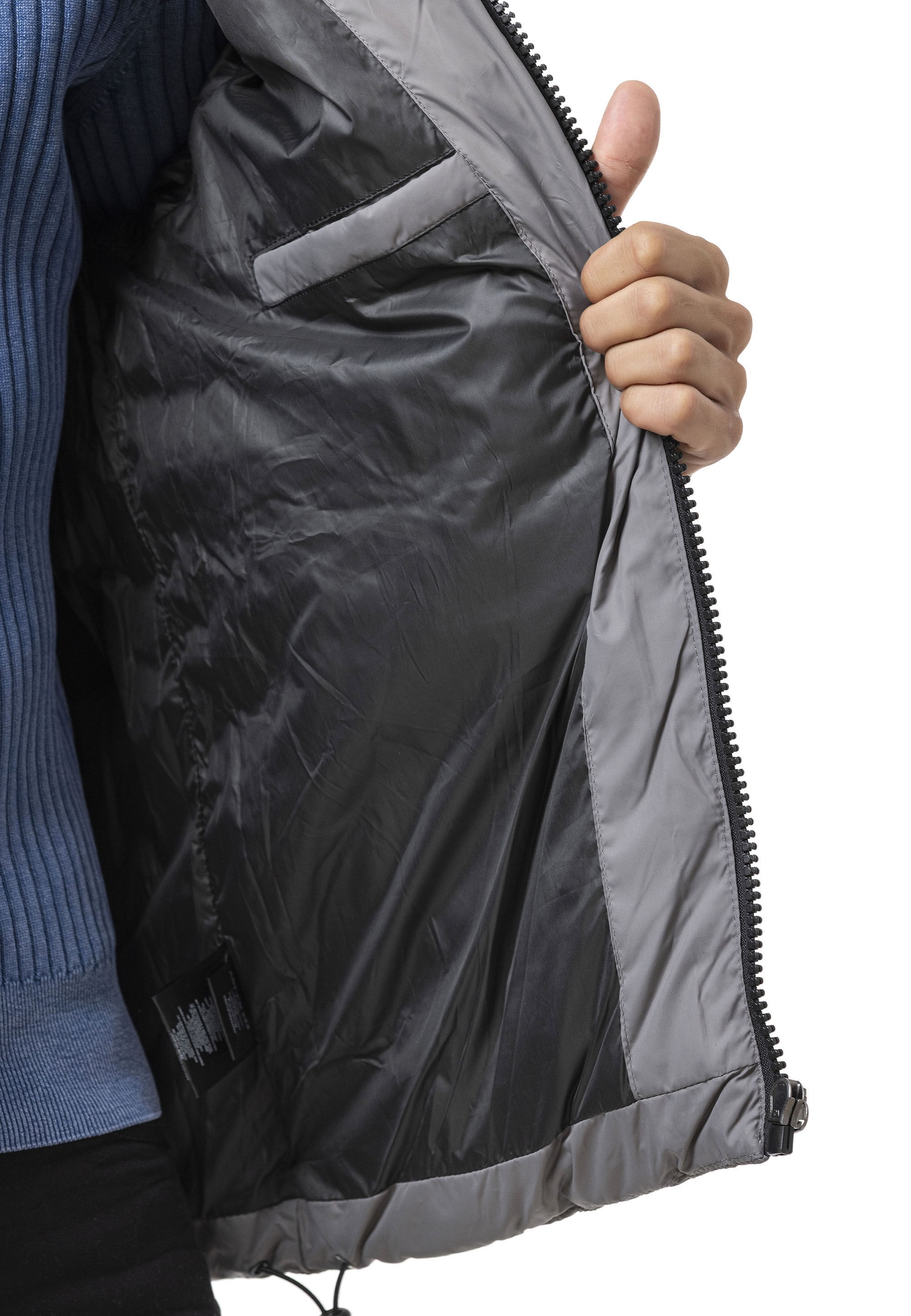 Cipo & Baxx Winterjacke »Jacke« mit Kapuze im Steppdesign