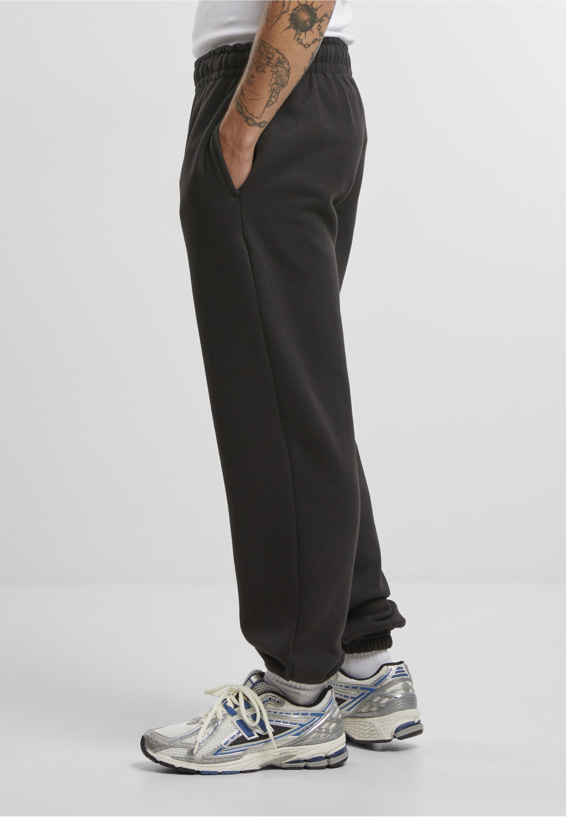 URBAN CLASSICS Jogginghose »Urban Classics Basic Essential Sweatpants«