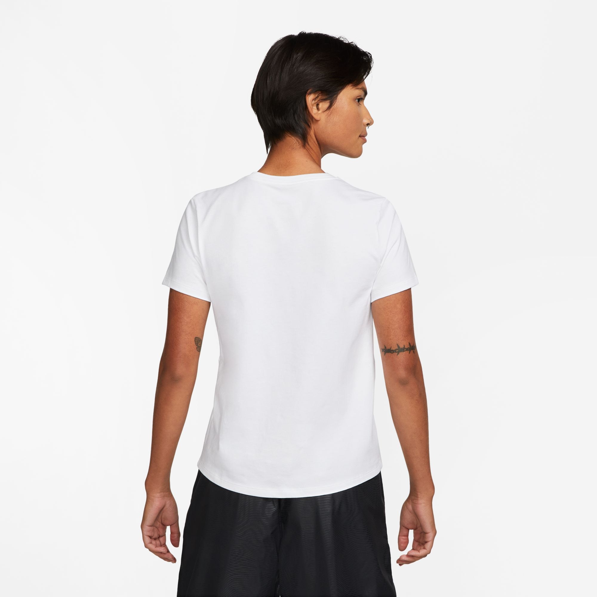 Nike Sportswear T-Shirt »ESSENTIALS WOMEN'S LOGO T-SHIRT«