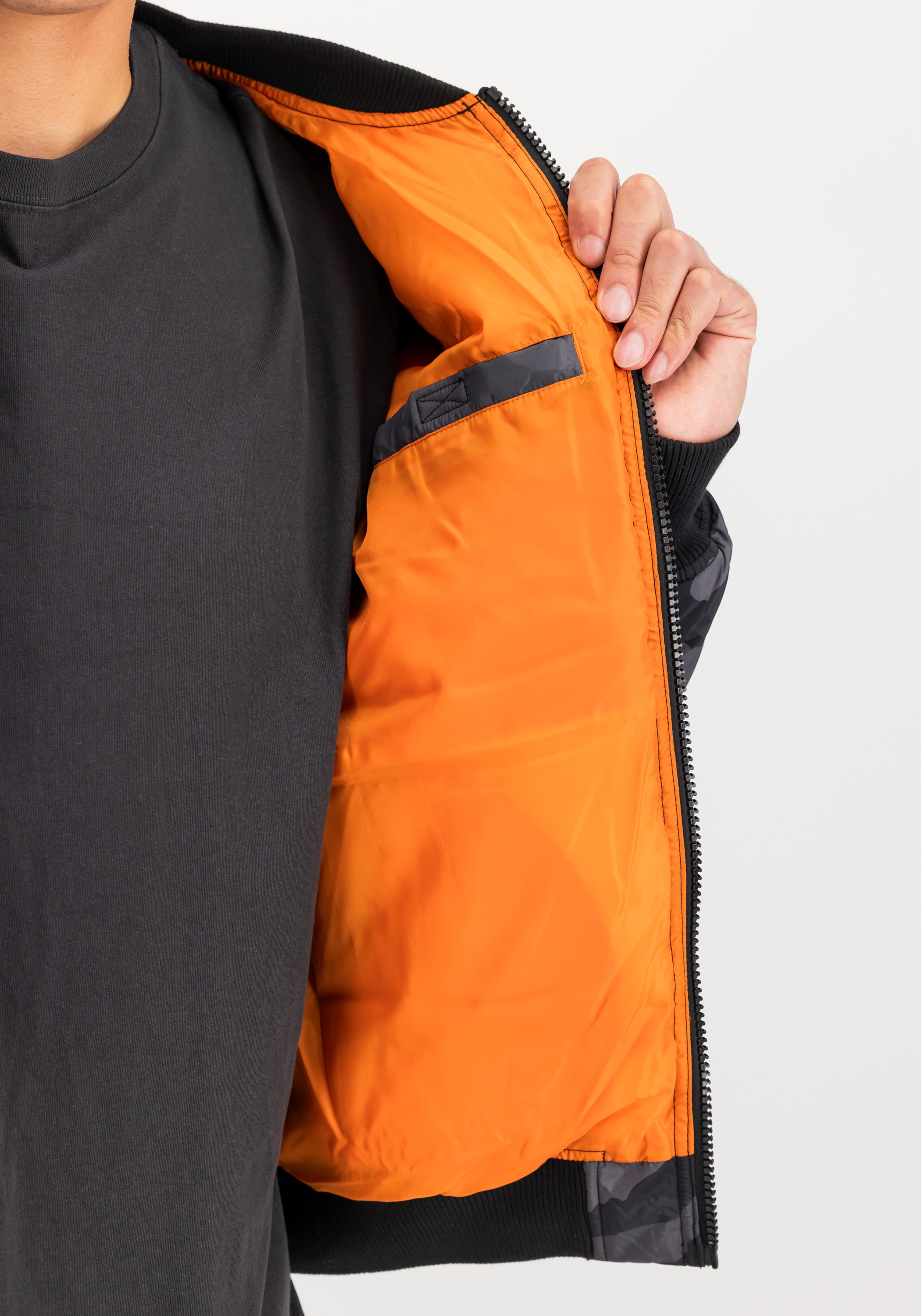 Alpha Industries Bomberjacke »Alpha Industries Men - Bomber Jackets MA-1 Puffer Bomber Camo«