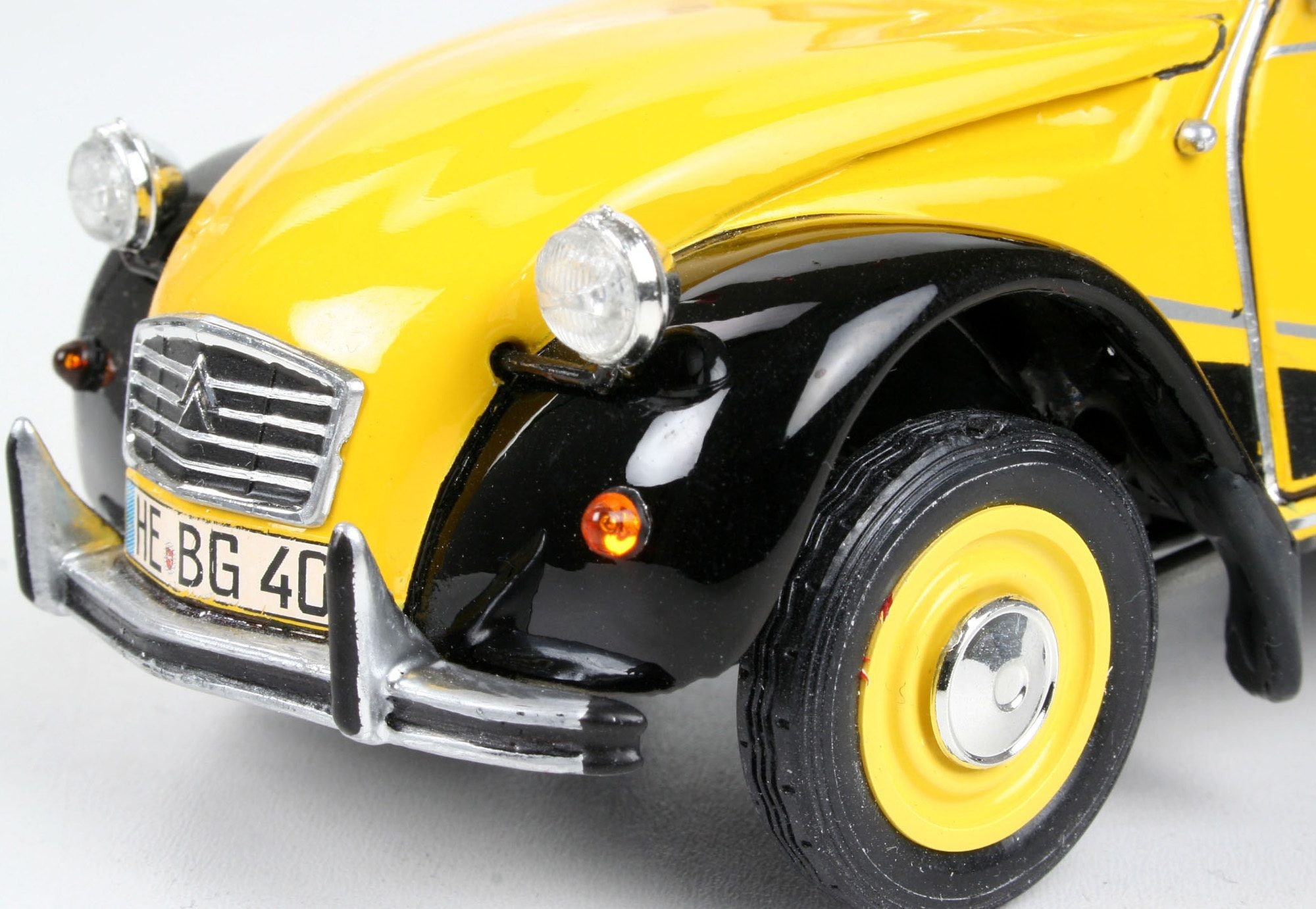 Revell® Modellbausatz »Citroen 2CV Charleston«, (Set), 1:24, Made in Europe