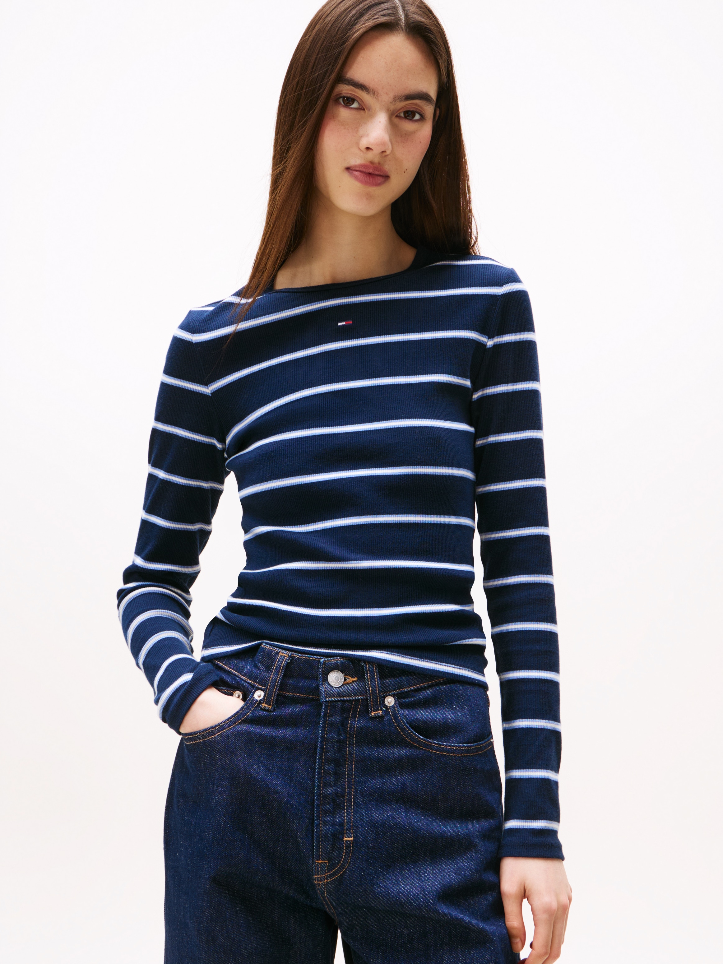 Tommy Jeans Langarmshirt "TJW SLIM ESSENTIAL RIB LS", mit Logostickerei günstig online kaufen