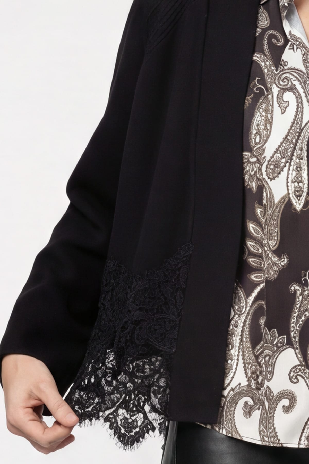 Monari Strickjacke »Jacke Strickjacke Spitze« Regular fit mit Spitze
