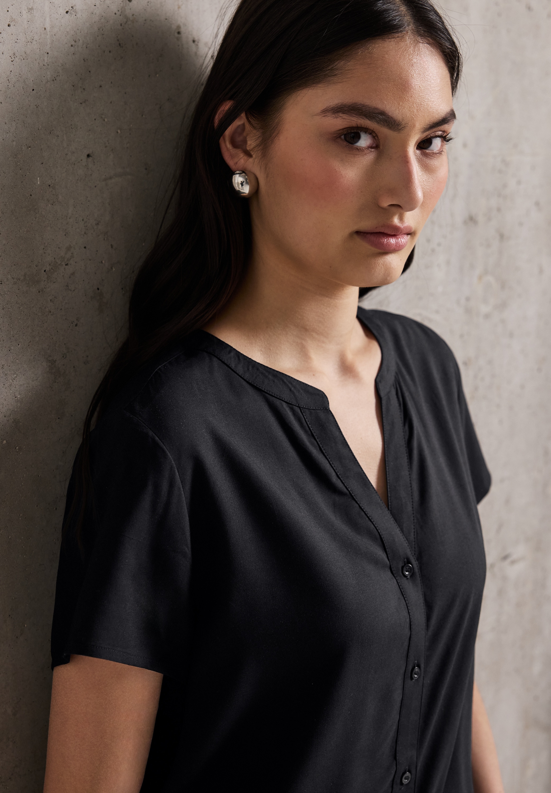 STREET ONE STUDIO Shirtbluse mit geschlitztem Rundhalsausschnitt