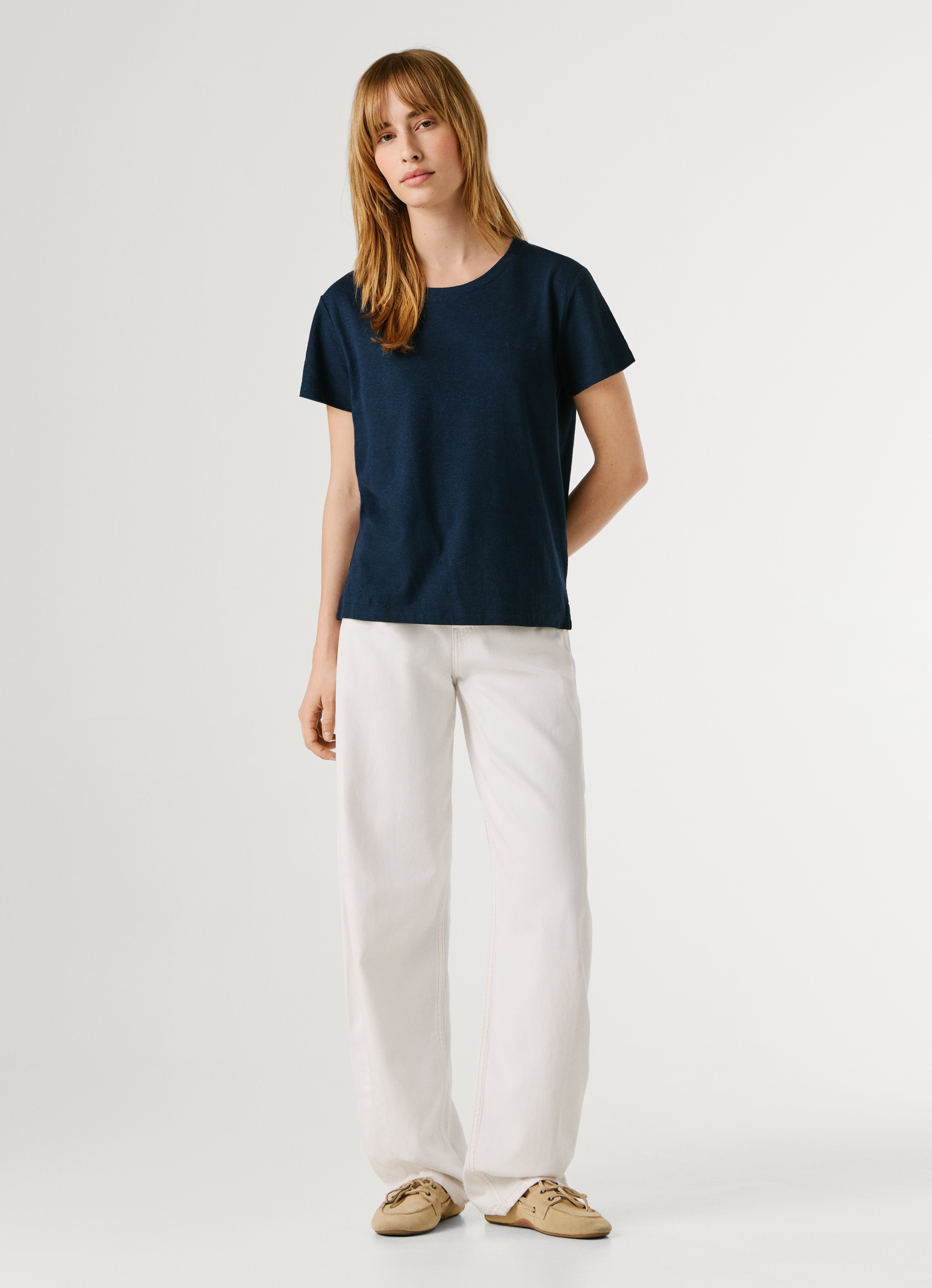 Pepe Jeans T-Shirt "MEGAN" mit Leinenanteil, Logostickerei auf der Brust günstig online kaufen