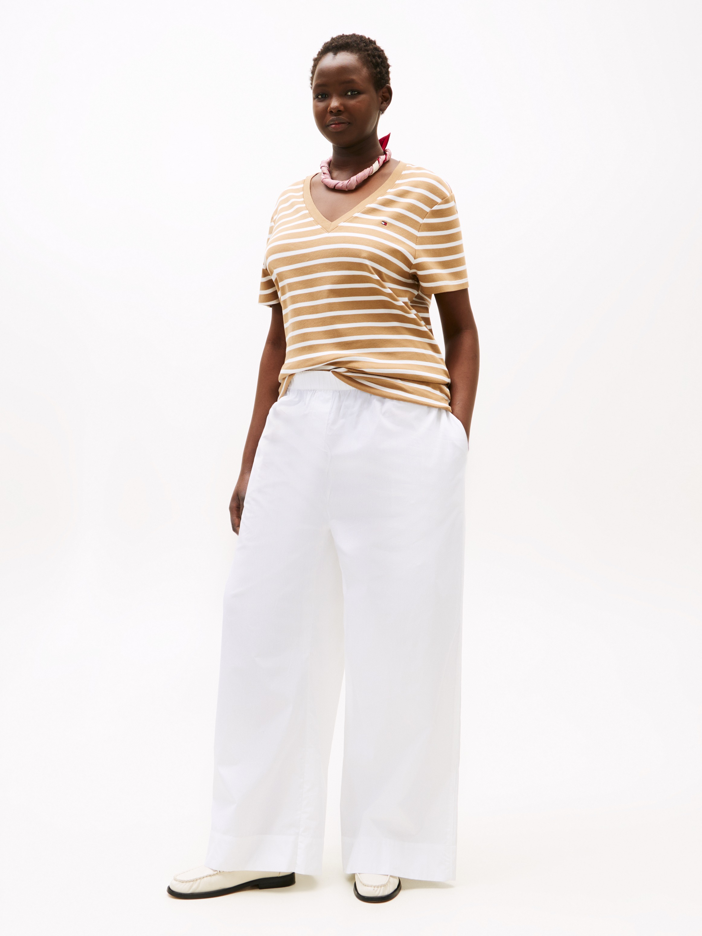 Tommy Hilfiger Curve V-Shirt "CRV SLIM CODY V-NK SS" in großen Größen, Baum günstig online kaufen