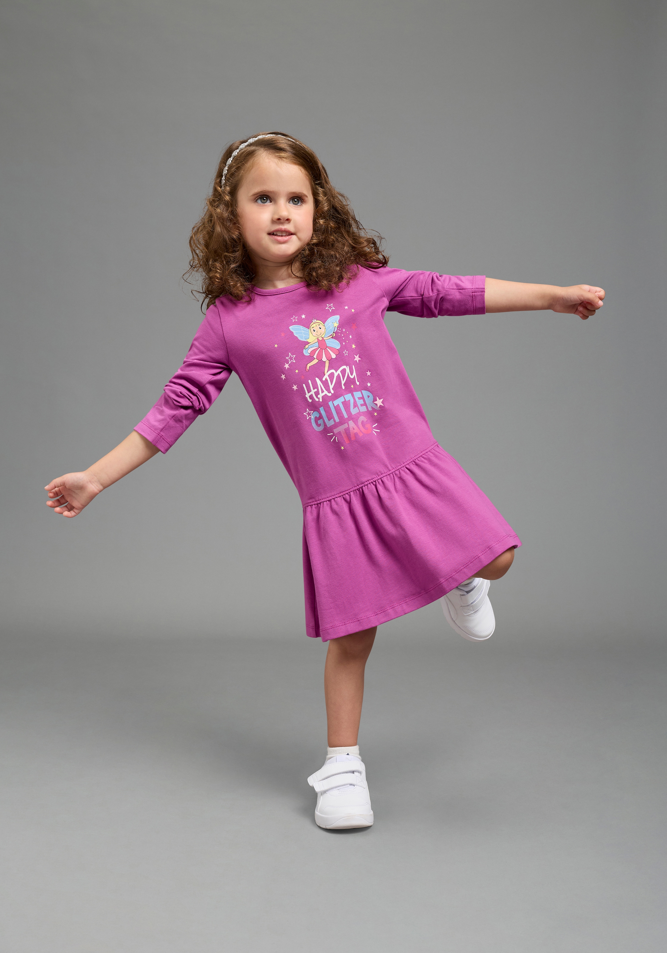 KIDSWORLD Jerseykleid »HAPPY GLITZER TAG« kniefreie Länge,  verspielter Look,  aus Baumwollmischung