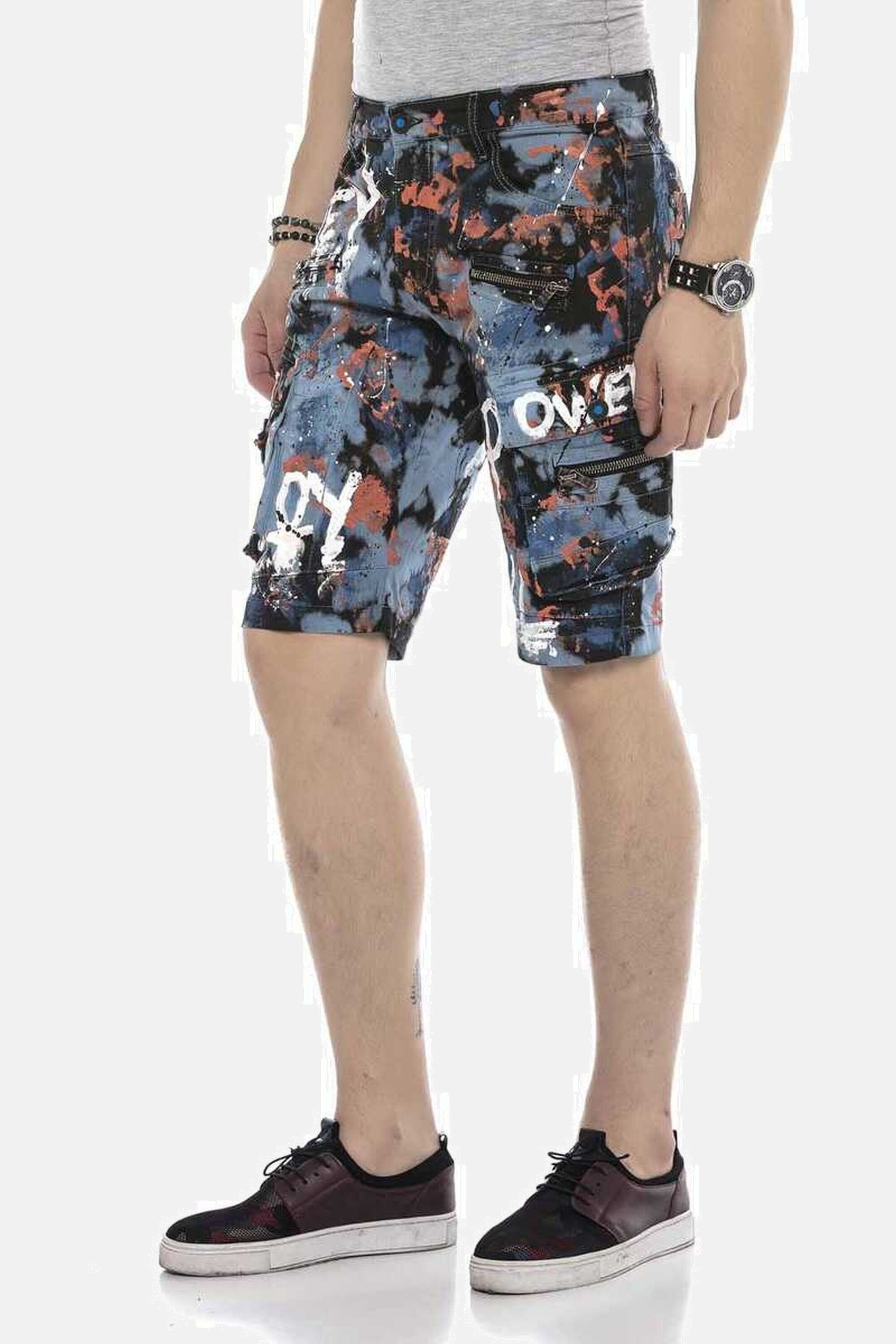 Cipo & Baxx Jeansbermudas »Bermuda & Short«, mit angesagtem Denim-Coating, CK204
