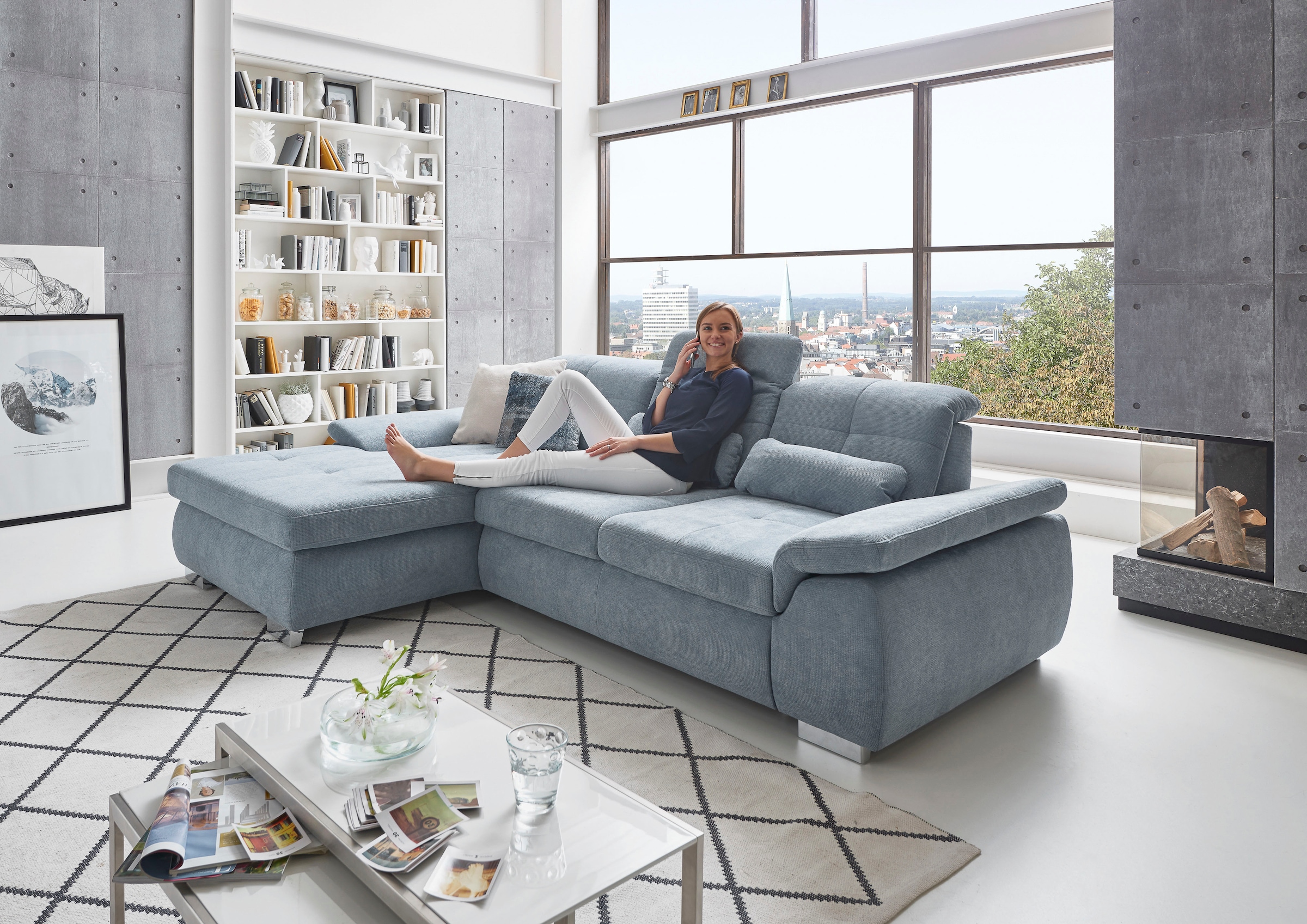 Die PlanBar Ecksofa »MP-IN16037 L-Form mit Federkern-Polsterung«, mit Sitztiefenverstellung & Zierkissen