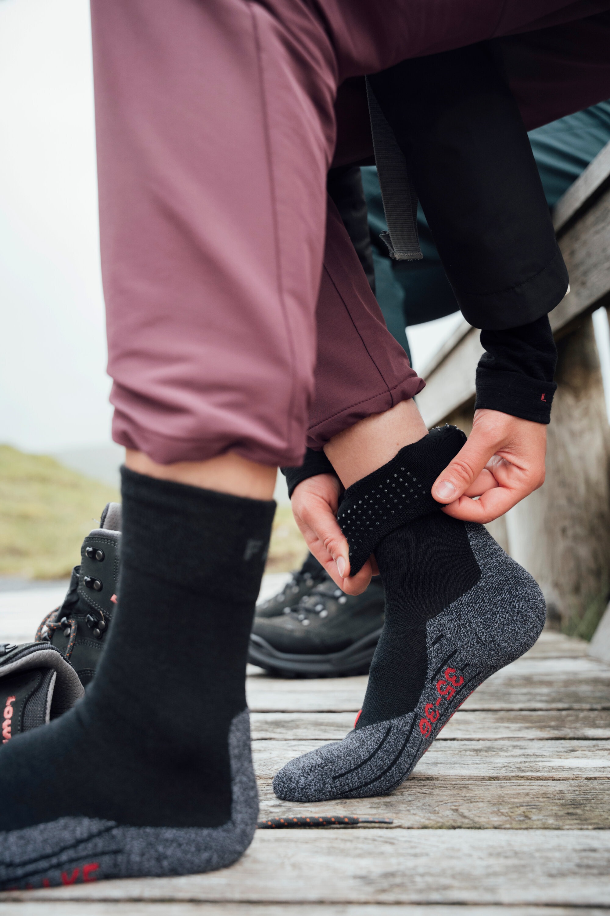 FALKE Socken »TK2 Explore Sensitive« 1 Paar tlg.