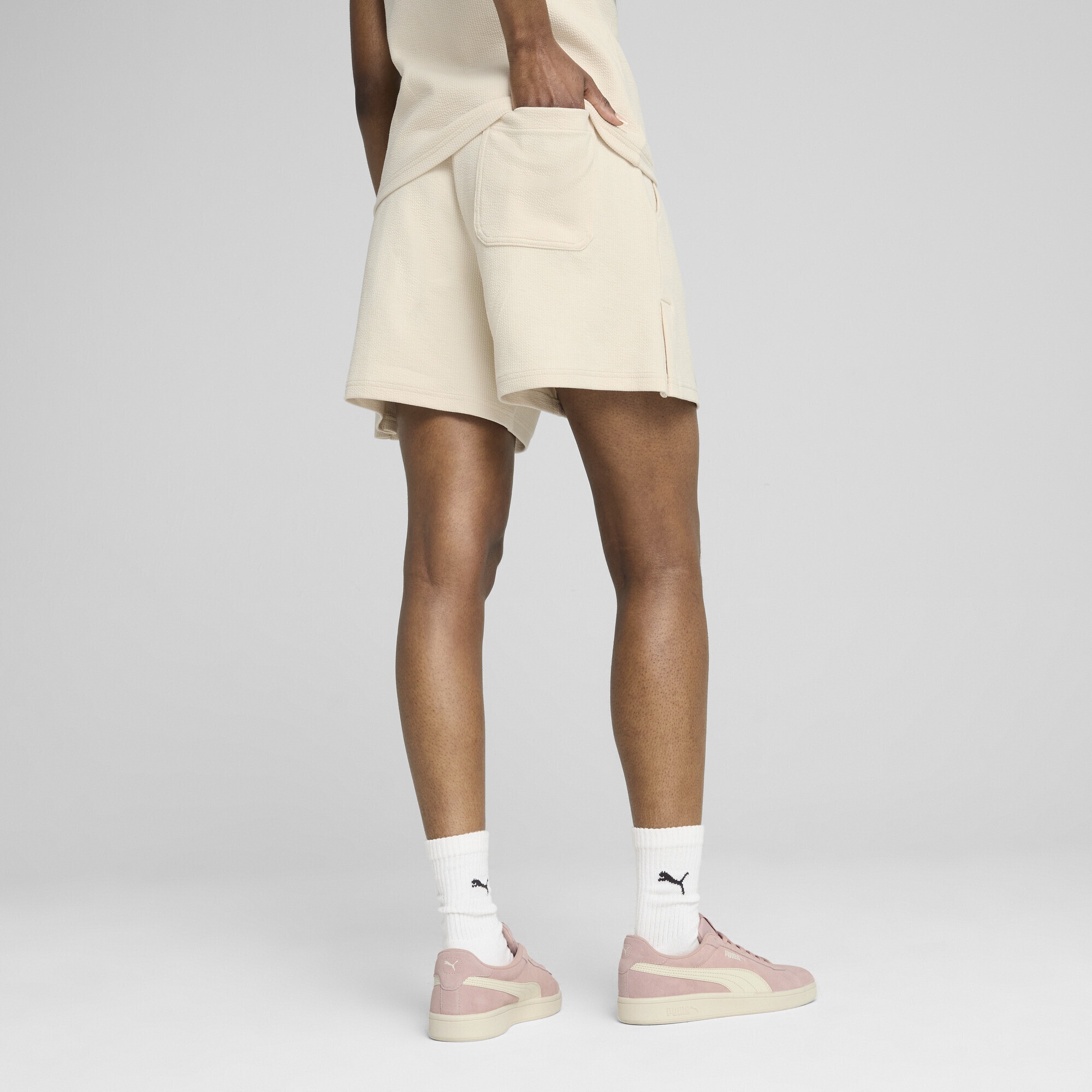 PUMA Sporthose »HER 5" Shorts mit hohem Bund Damen«