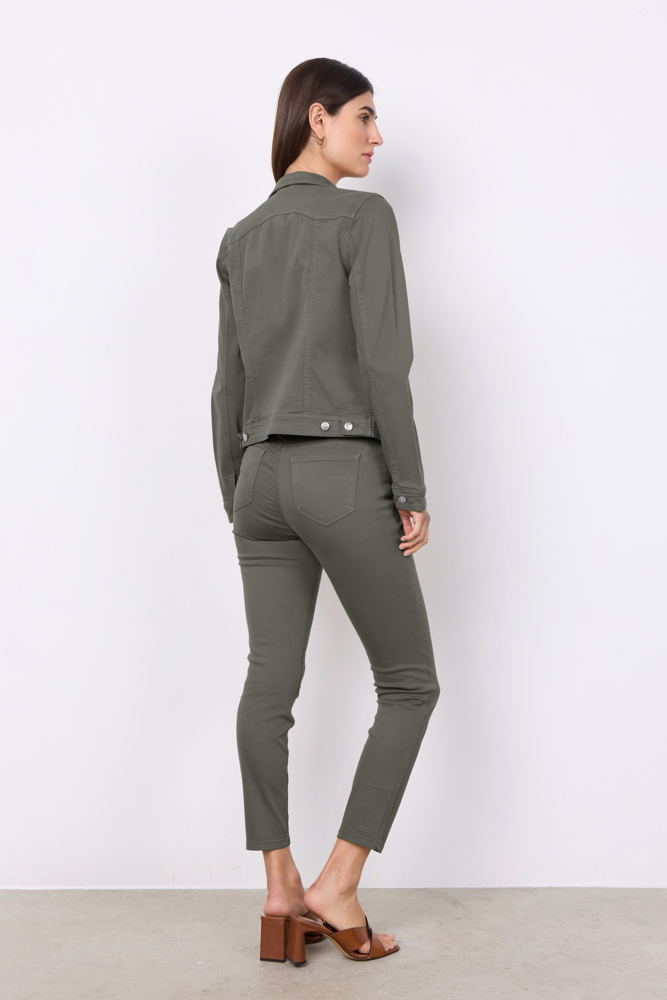 soyaconcept Jeansblazer »SC-ERNA 2«, Jeansjacke in taillierter Form und schönen Farben