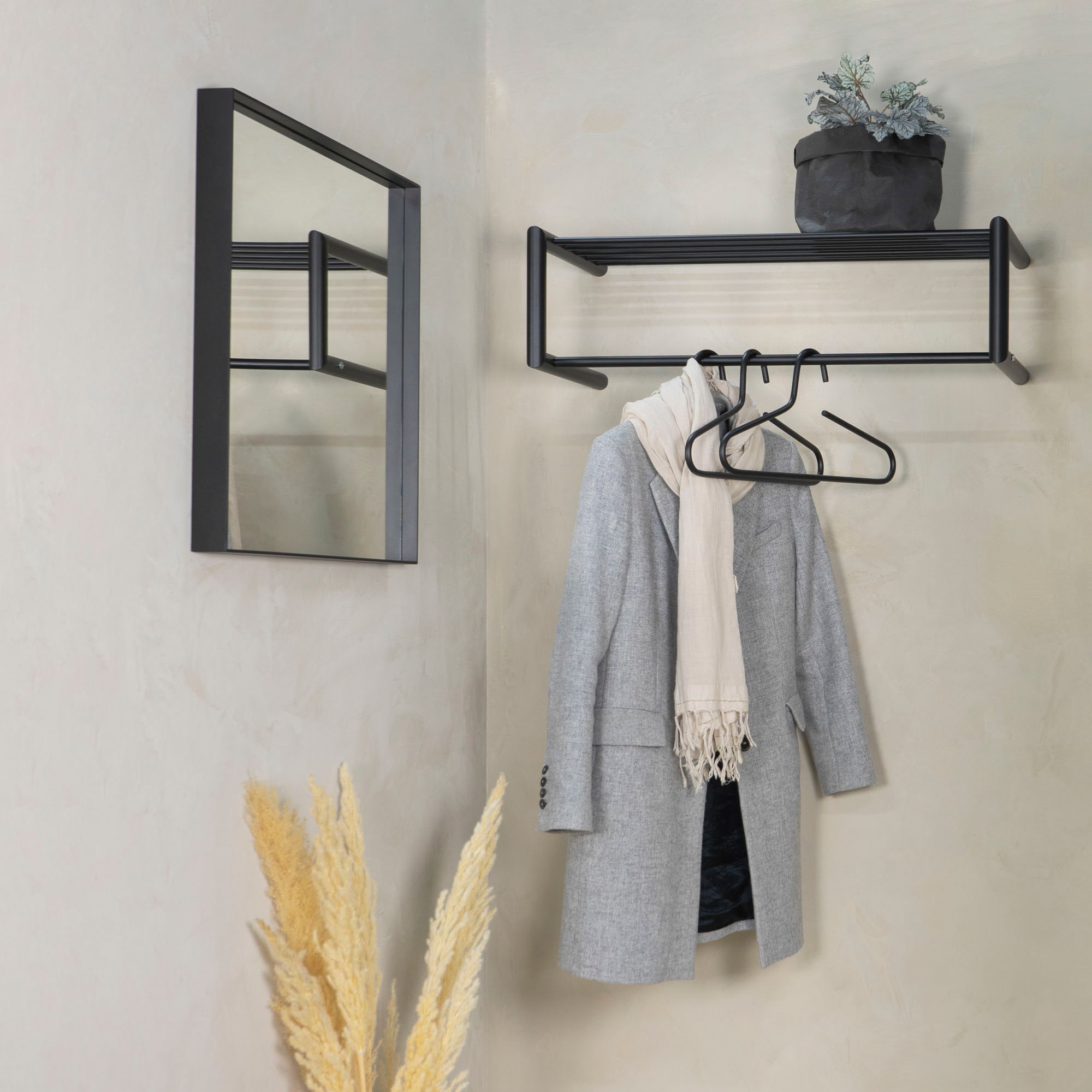 Spinder Design Garderobenleiste »SMOOTH«, (1 St.), Schlichter Wandgarderobenständer aus Stahl