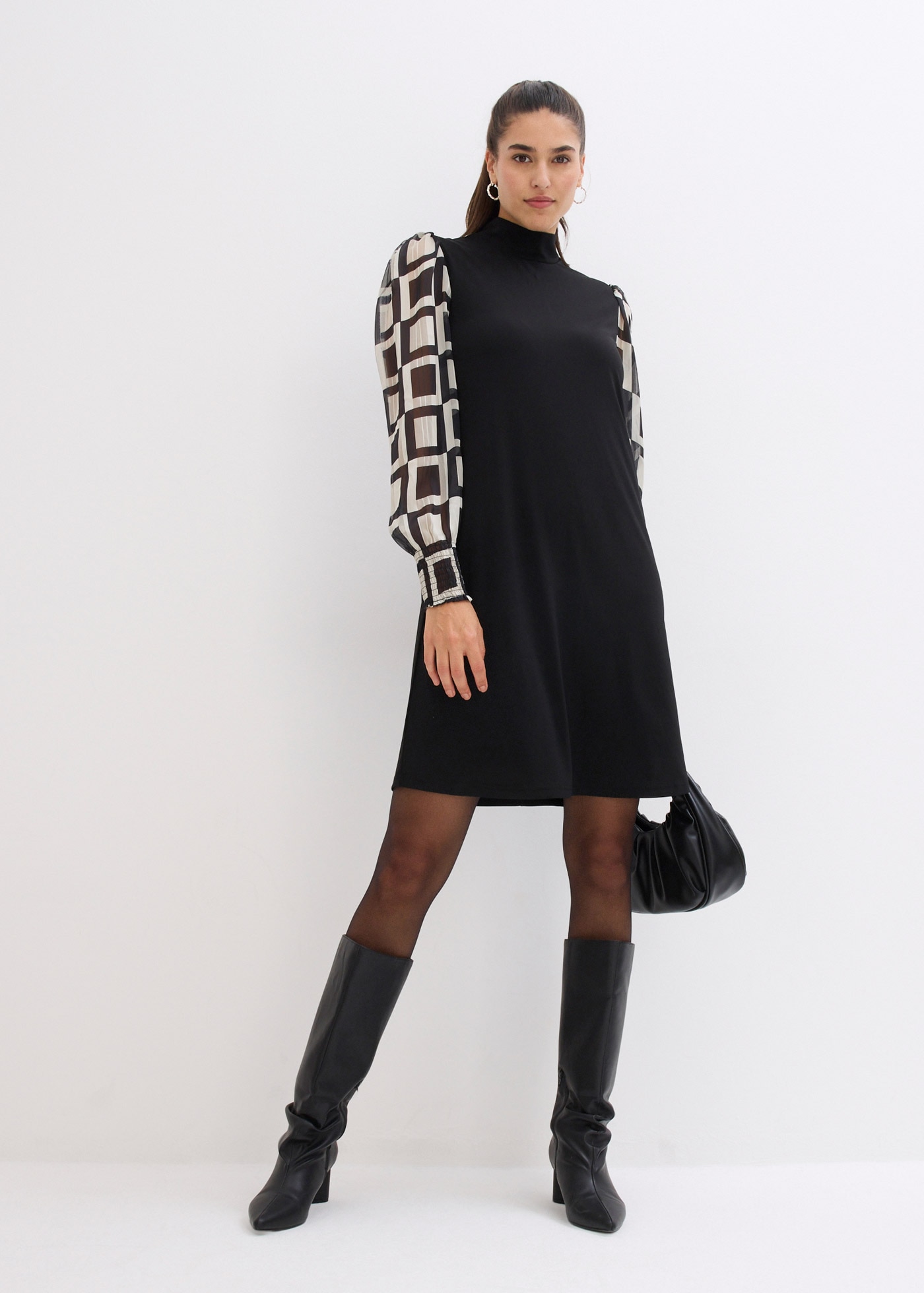 bonprix "Shirtkleid" aus Polyester und Elasthan, mit metallisierten Fasern an den Ärmeln