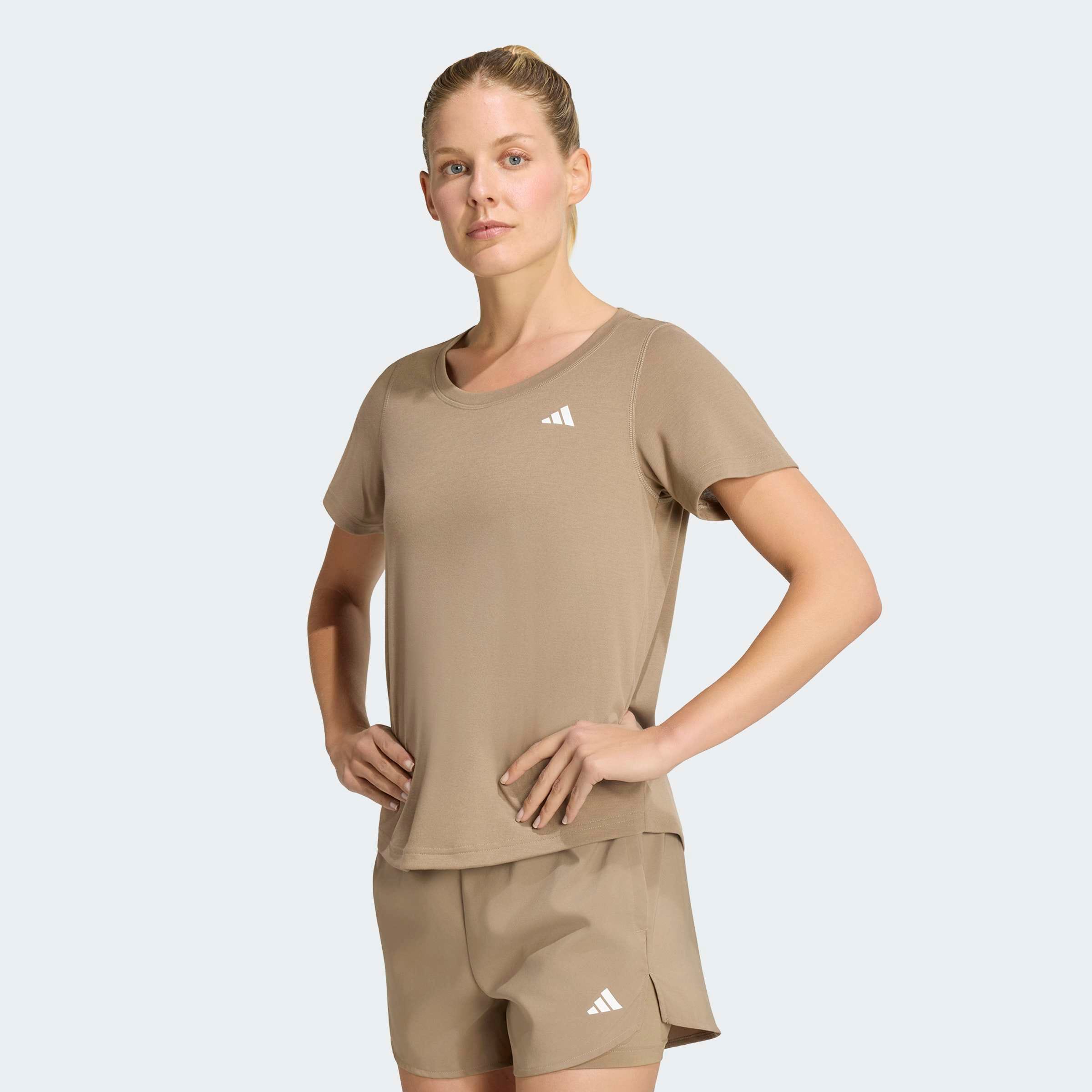 adidas Performance T-Shirt "WORKOUT ESSENTIALS MIT TIEFEM AUSSCHNITT" für sportliche Looks im Alltag und beim Training, ohne Verschluss