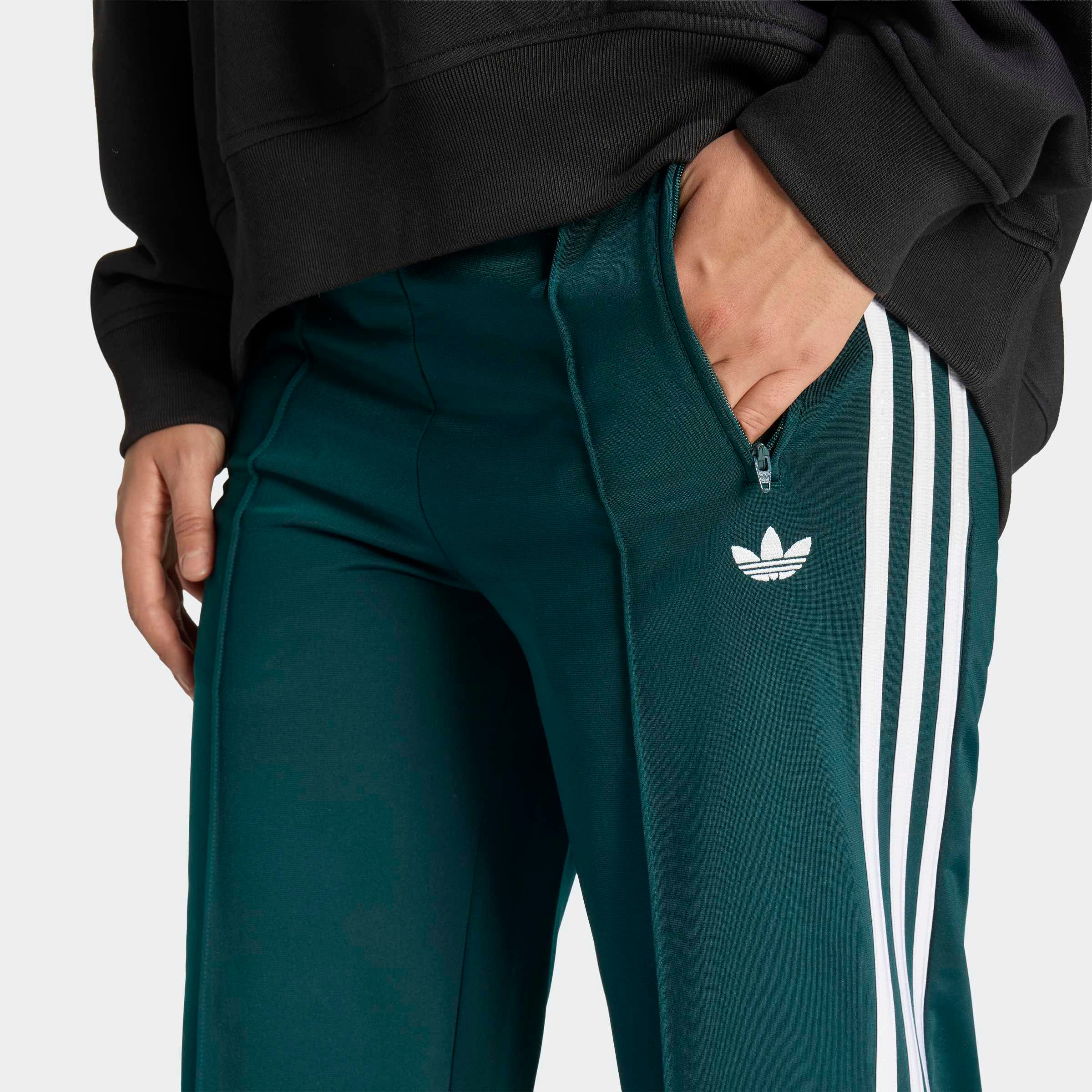 adidas Originals Sporthose »FIREBIRD LOOSE«  Firebird Loose Sporthose, lässig geschnitten