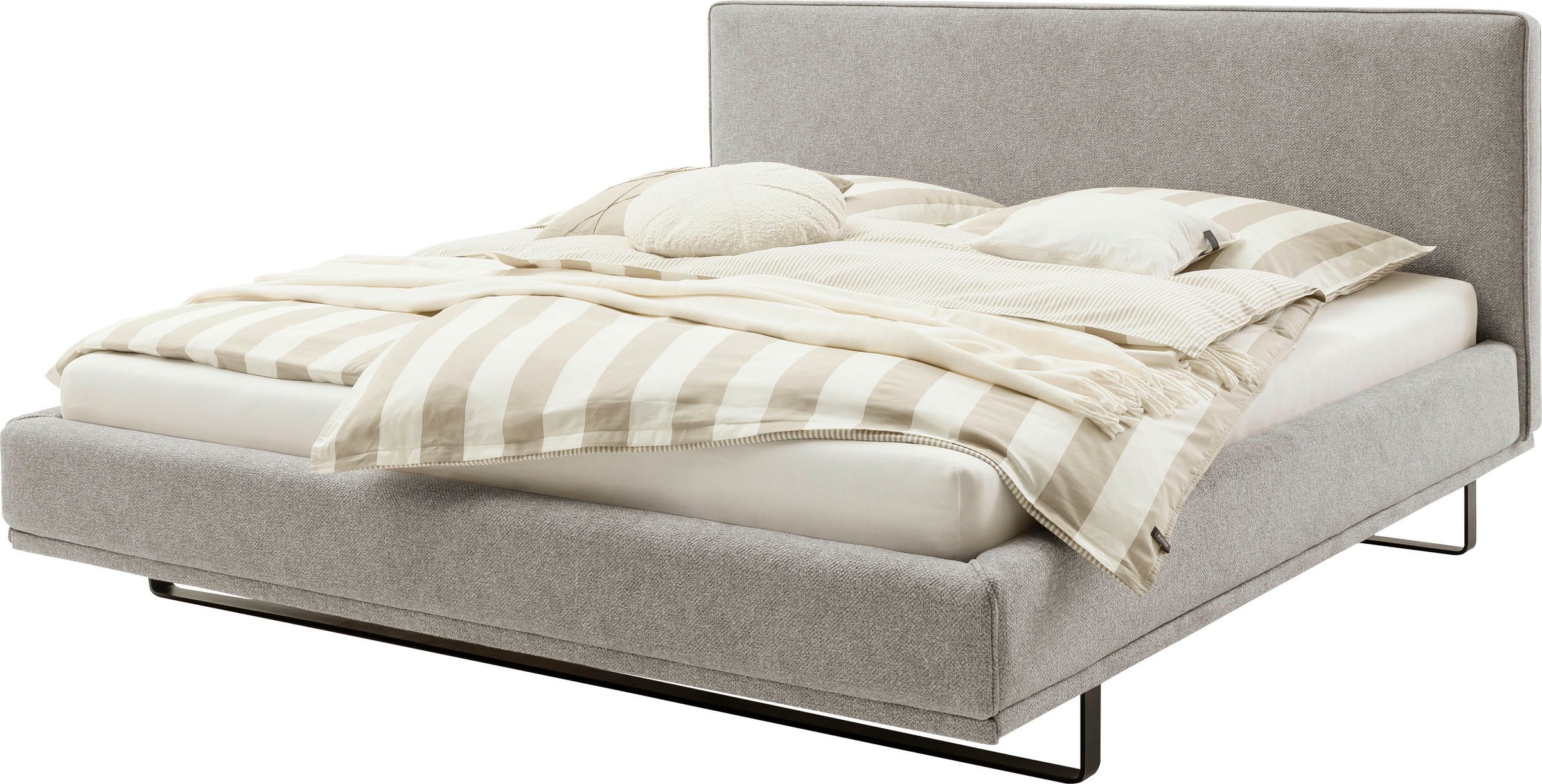 SCHÖNER WOHNEN-Kollektion Polsterbett "COMO in der Breite 180cm" mit schwarzen Metallkufen, erhältlich in verschiedenen Farben