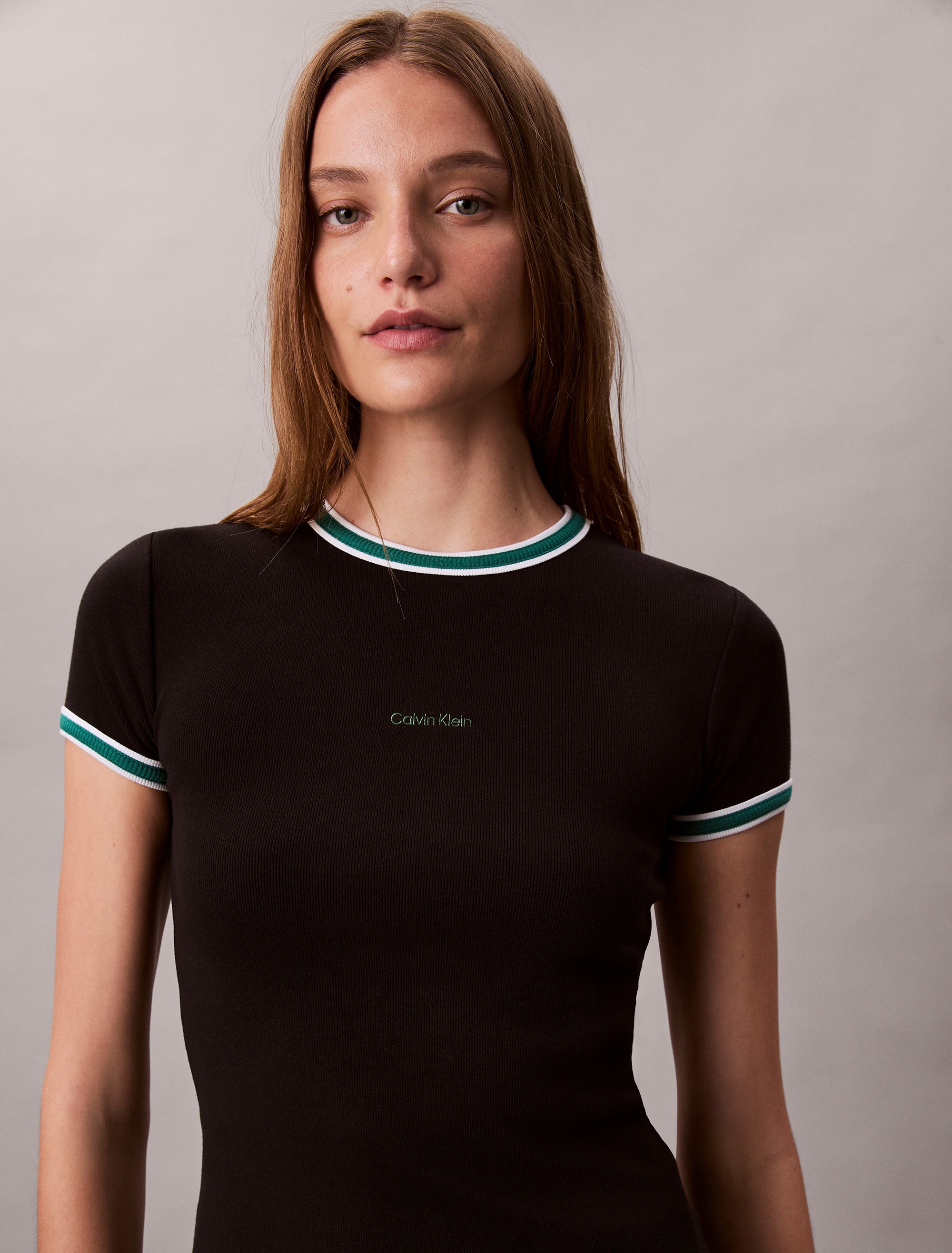 Thumbnail - Calvin Klein Jeans Skaterkleid "SS COLOR BLOCK COTTON RIB BABY T" Ohne Tasche Mit Rundhalsausschnitt, regular fit