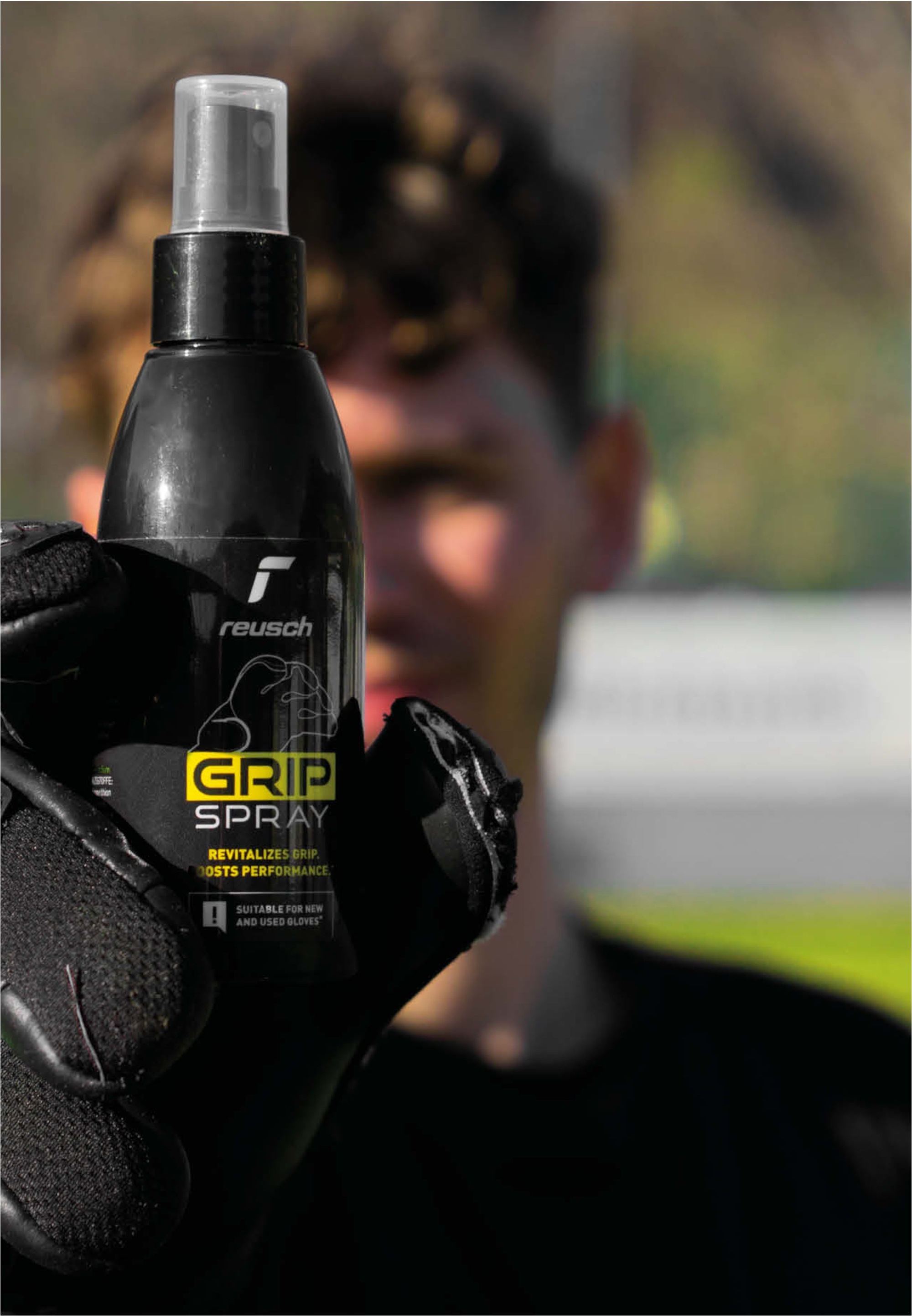 Reusch Torwarthandschuhe »Grip Spray« stärkt die Griffigkeit