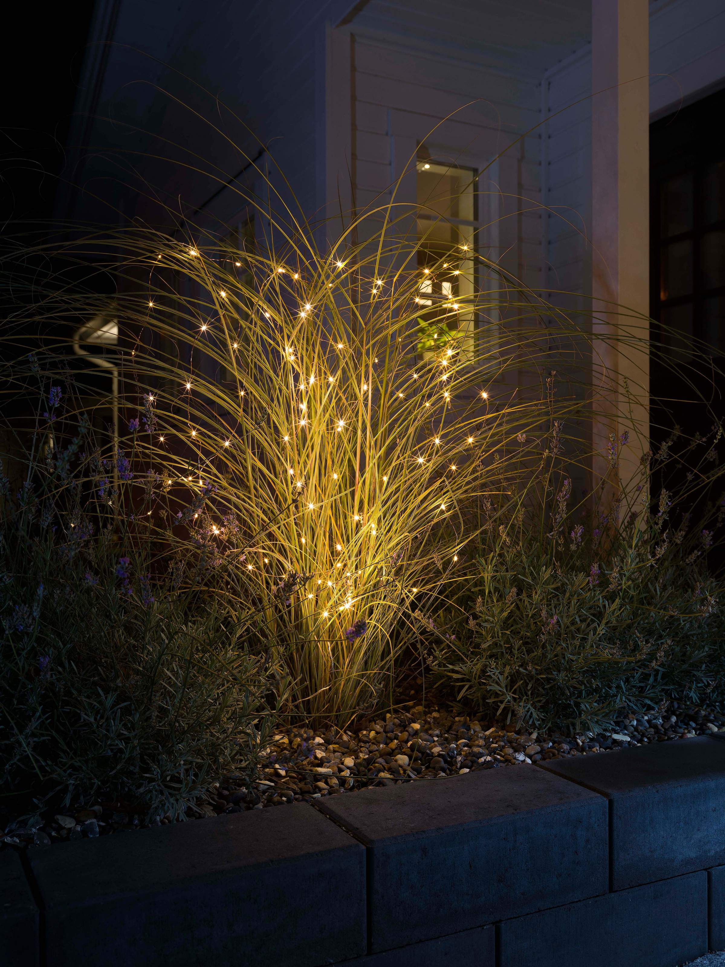 KONSTSMIDE LED-Lichterkette "Weihnachtsdeko aussen", Energieeffizienz: G (A-G), braun (kupferfarben), Dioden 100 Stk. Flammen 100 Stk., Kabellänge 5m x Gesamtlänge 14,9m, Lichterketten, LED Tropfenlichterkette, 100 bernsteinfarbene Dioden