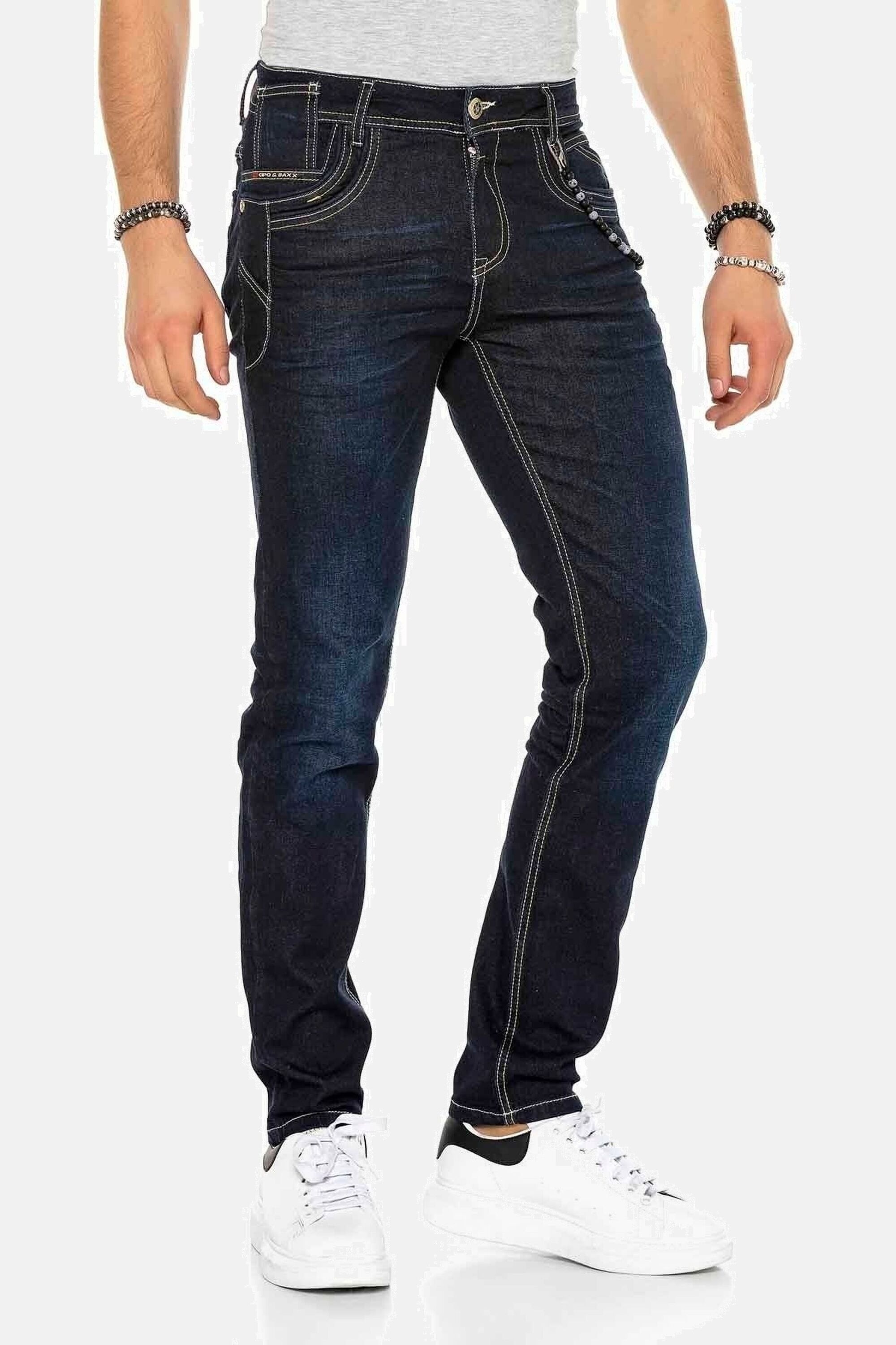 Cipo & Baxx Straight-Jeans »Jeans«, mit stilvollen Kontrastnähten, CD-395