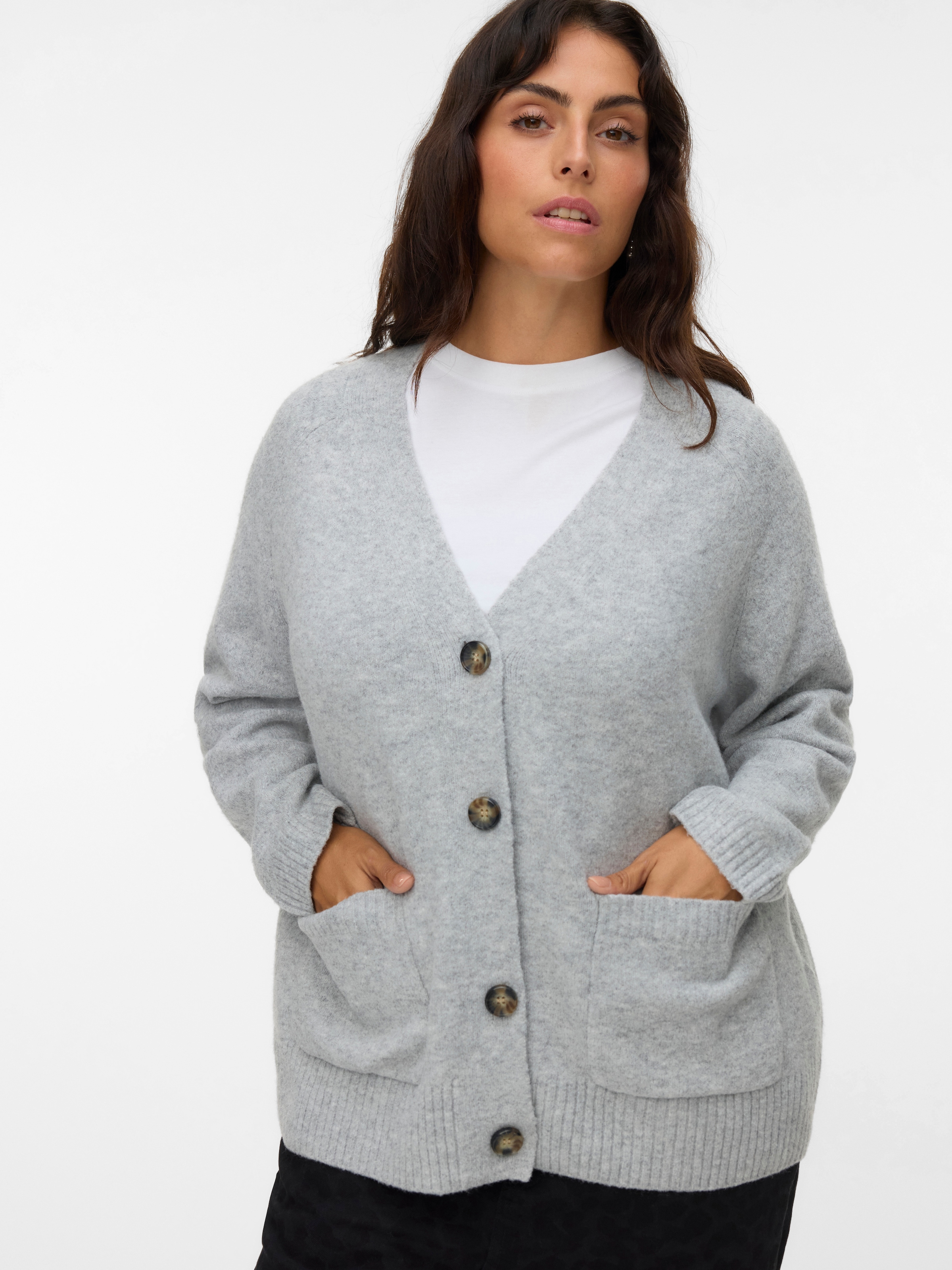Vero Moda Curve Strickjacke "VMCBOOM LS V-NECK BUTTON CARDI NOOS CUR" günstig online kaufen