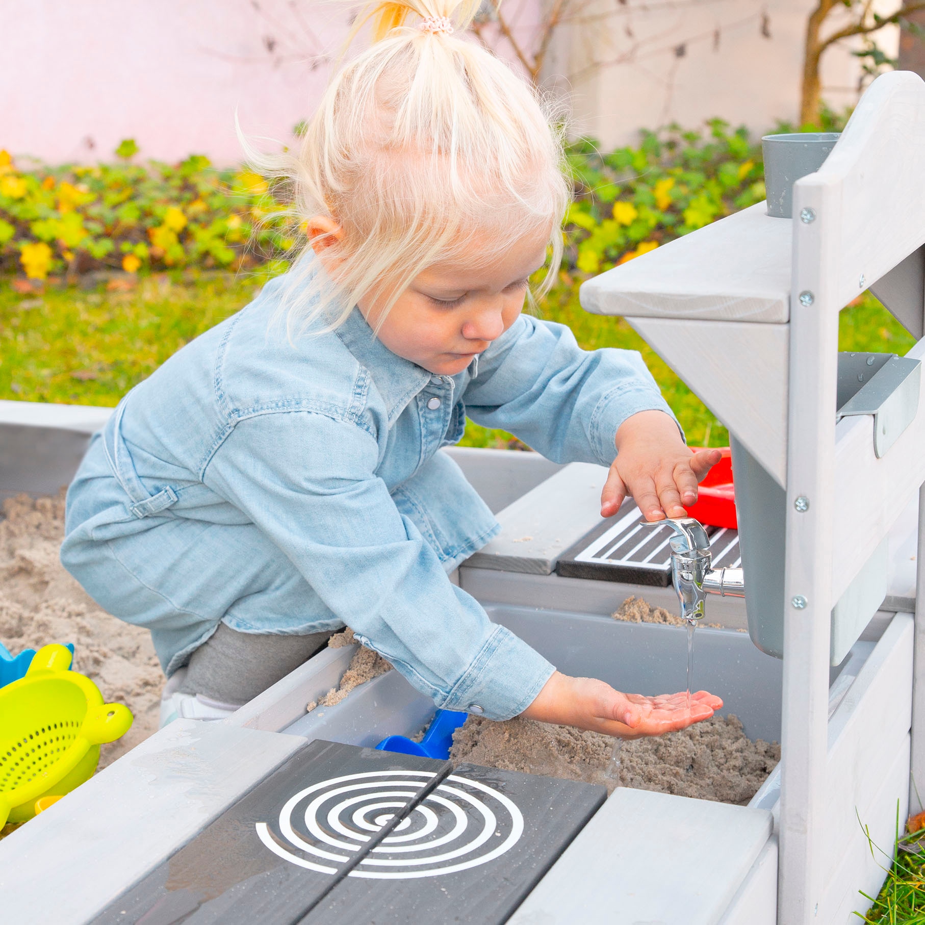 roba® Sandkasten »117 x 118 x 54 cm, mit Matschküche, grau«, FSC® - schützt Wald