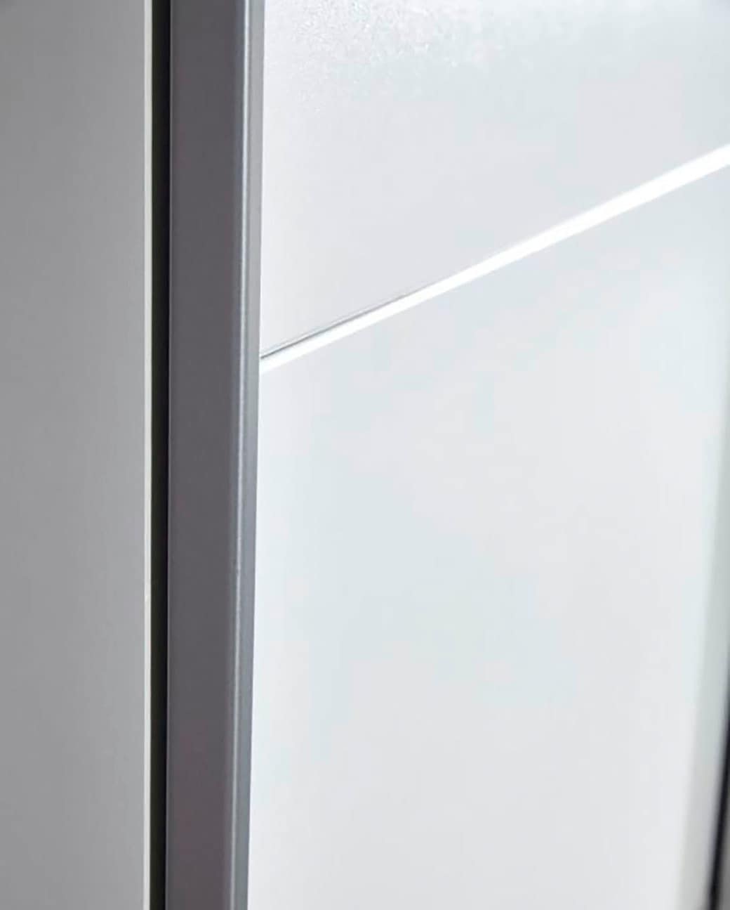 INOSIGN BY RAUCH Schwebetürenschrank »Kleiderschrank Schrank Garderobe Schlafzimmerschrank THANOS«, (in 3 verschiedenen Ausstattungen BASIC/CLASSIC/PREMIUM), Optional mit Spiegel, Metall-Griffleisten alufarben MADE IN GERMANY